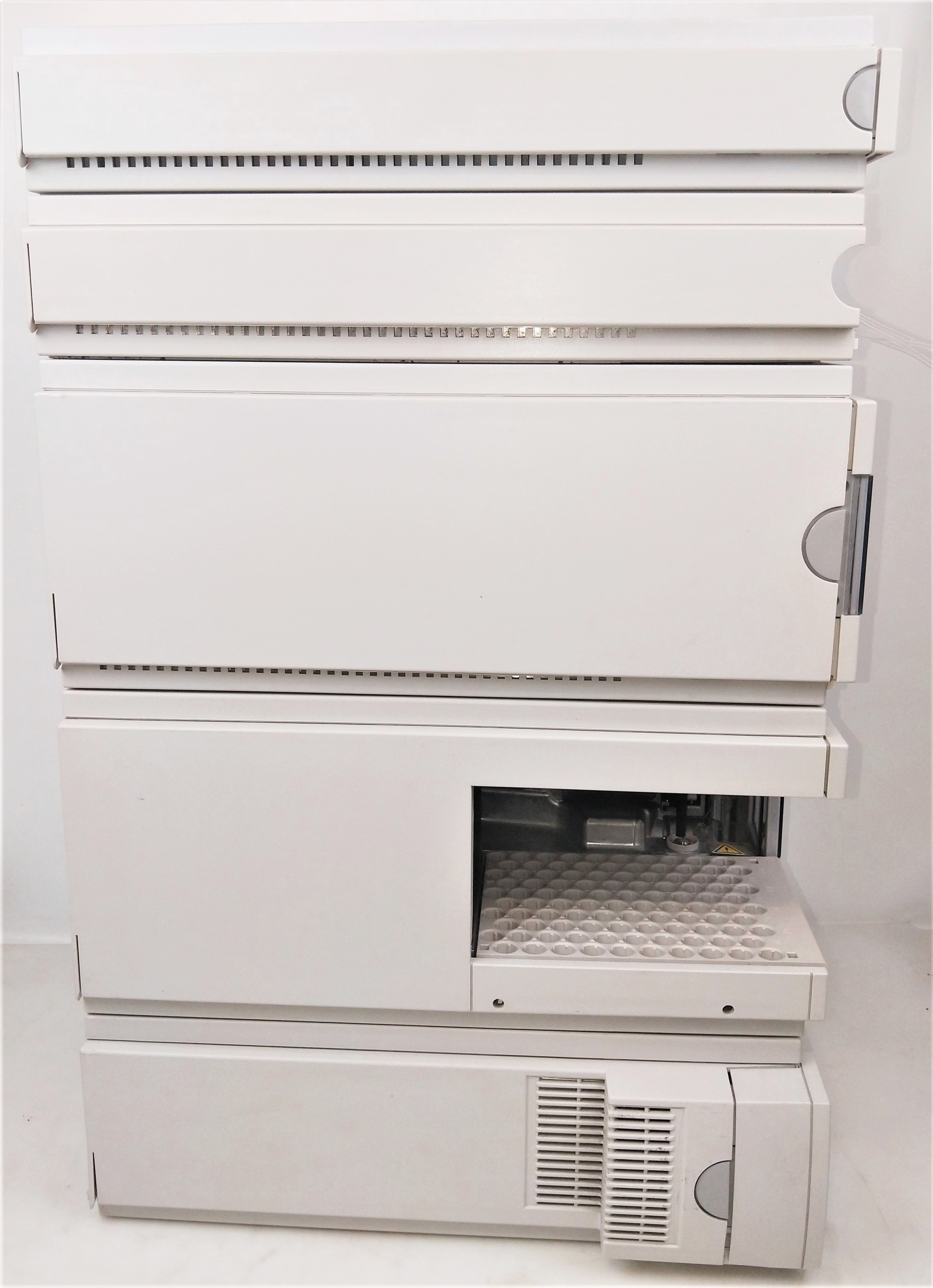 Used Agilent 1100 Series HPLC System with Dell Workstation