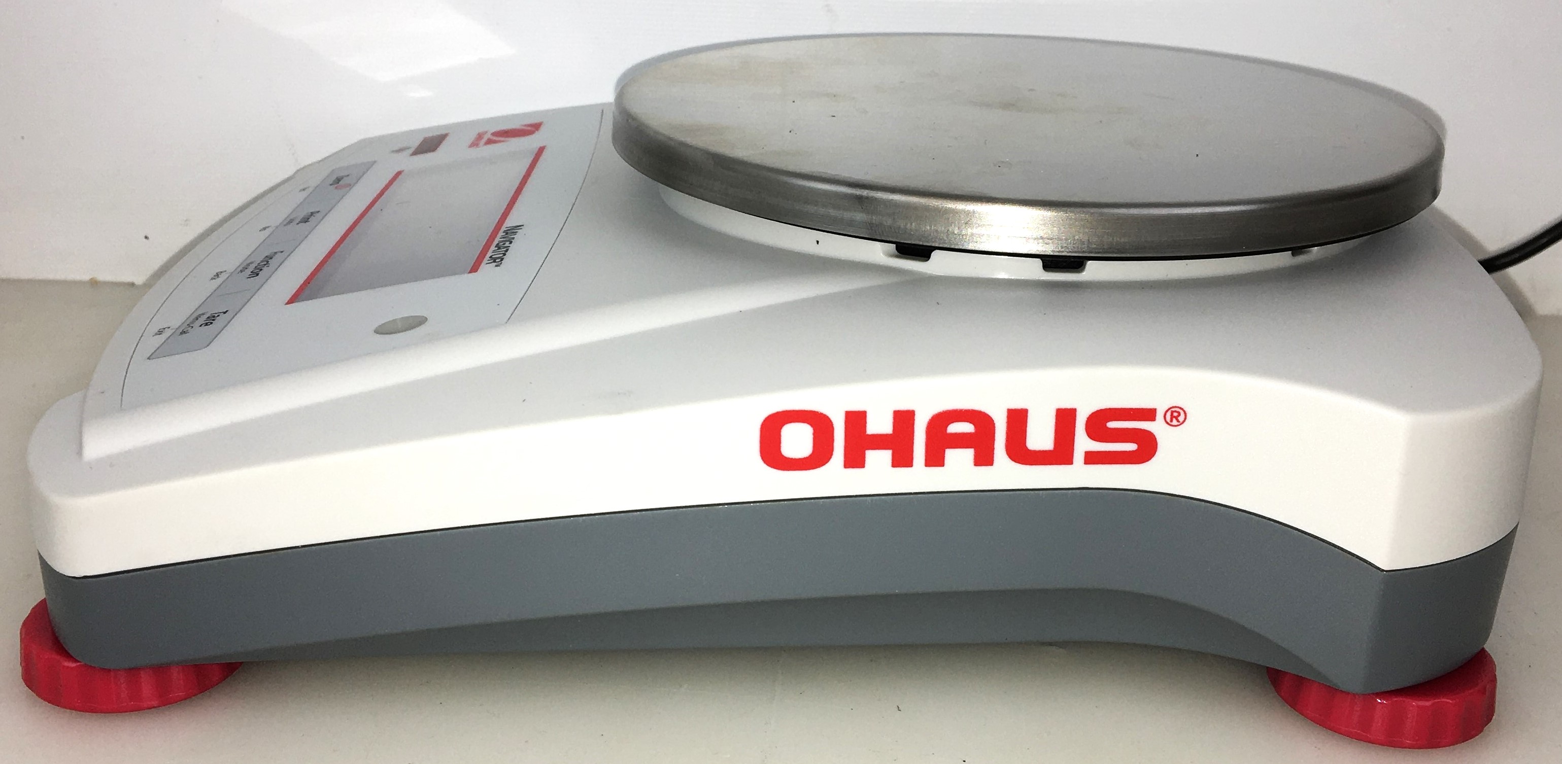 New Open Box Ohaus Navigator NV422 Portable Balance (420g x 0.01g) 