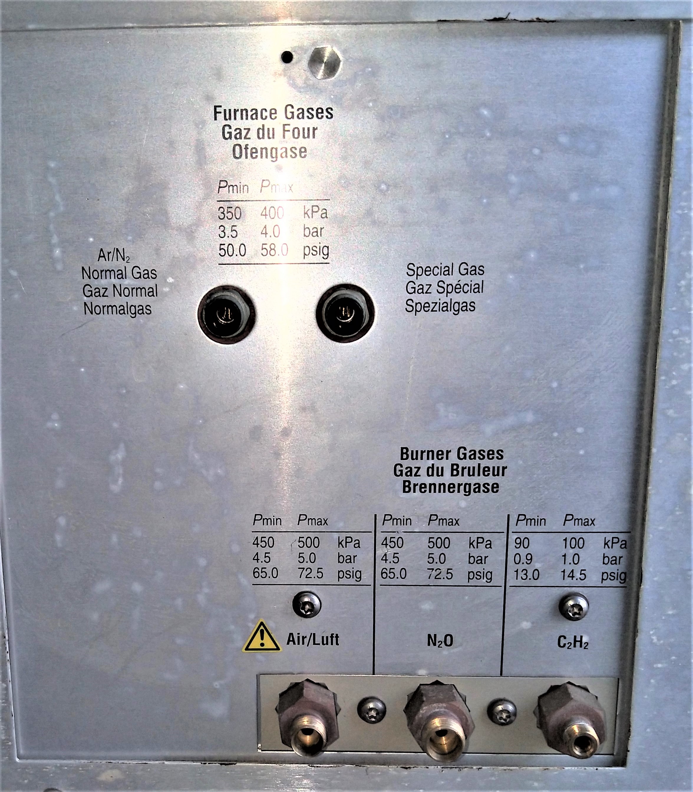 As is Perkin Elmer AAnalyst 800 AA Spectrometer with AS800 Autosampler and Cooling Accessory
