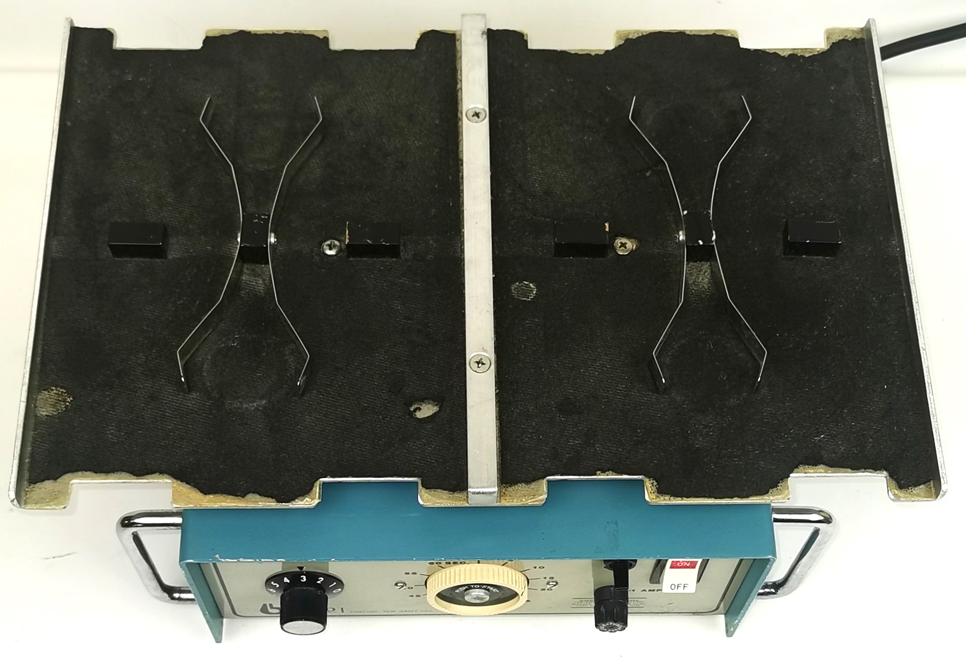 Used Bellco 7744-08096 Mini-Orbital Shaker (16" x 10.5" Platform)