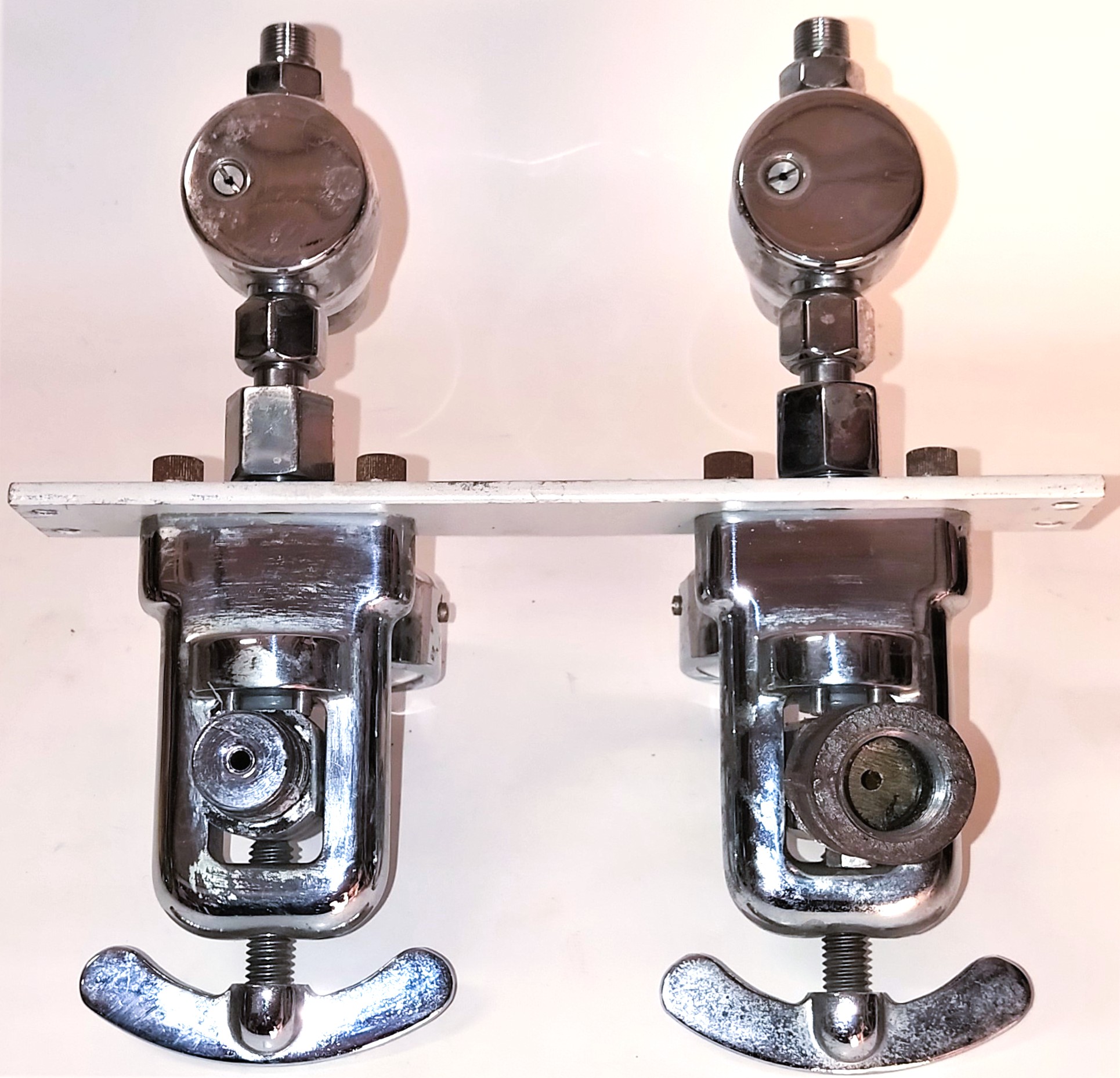 Used Dameca Dual Oxygen Regulator for Anesthesia Machine