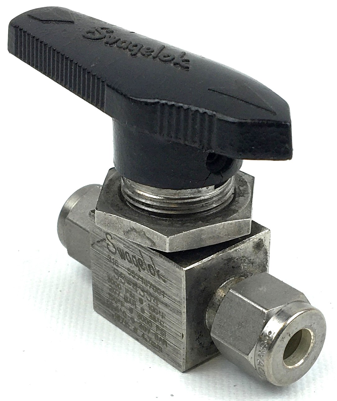 Used Swagelok Whitey SS-43S4 Straight 2-Way Ball Valve (1/4" Fitting)