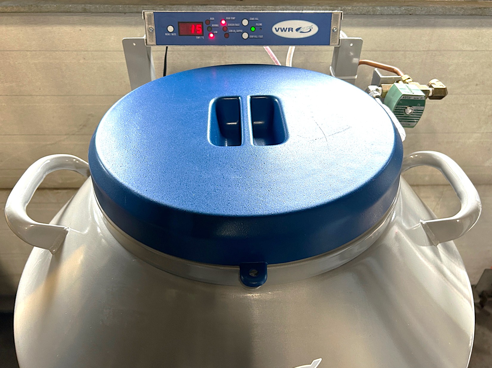 Used VWR CryoPro AFX-PS Autofill Liquid Nitrogen Tank (35L)