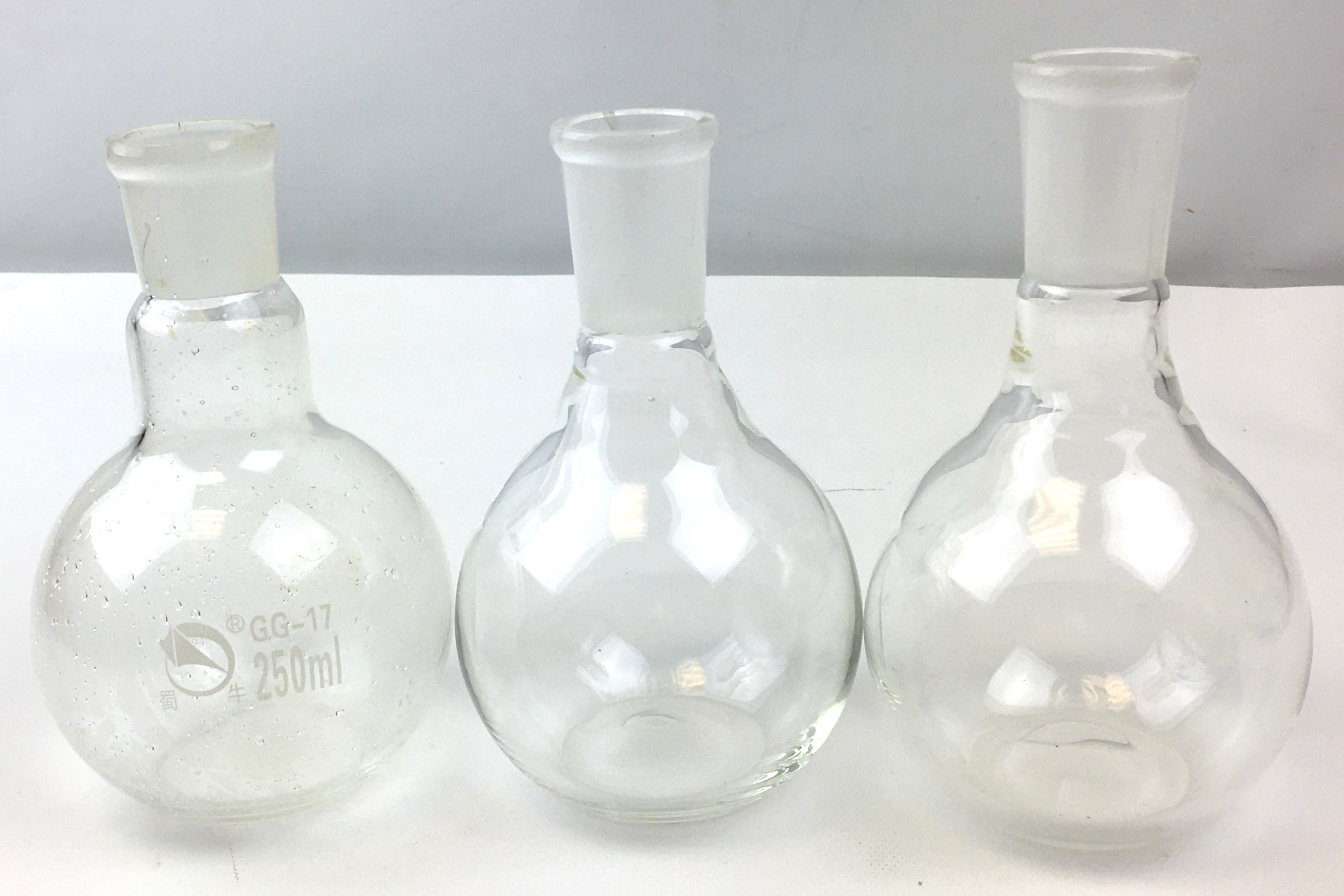 Used Corning PYREX (and Equivalent) 250mL Flat-Bottom Boiling Flask