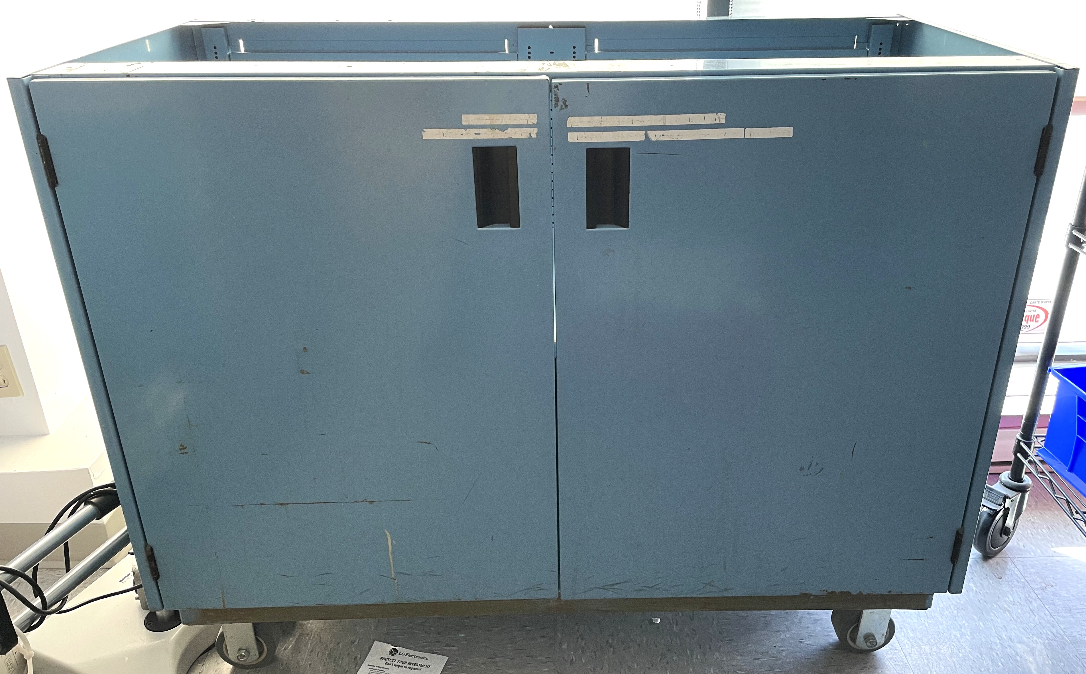 Used Microzone Bioklone 2 (BK-2-4-BT) Class II Type A 4-Ft Biosafety Cabinet