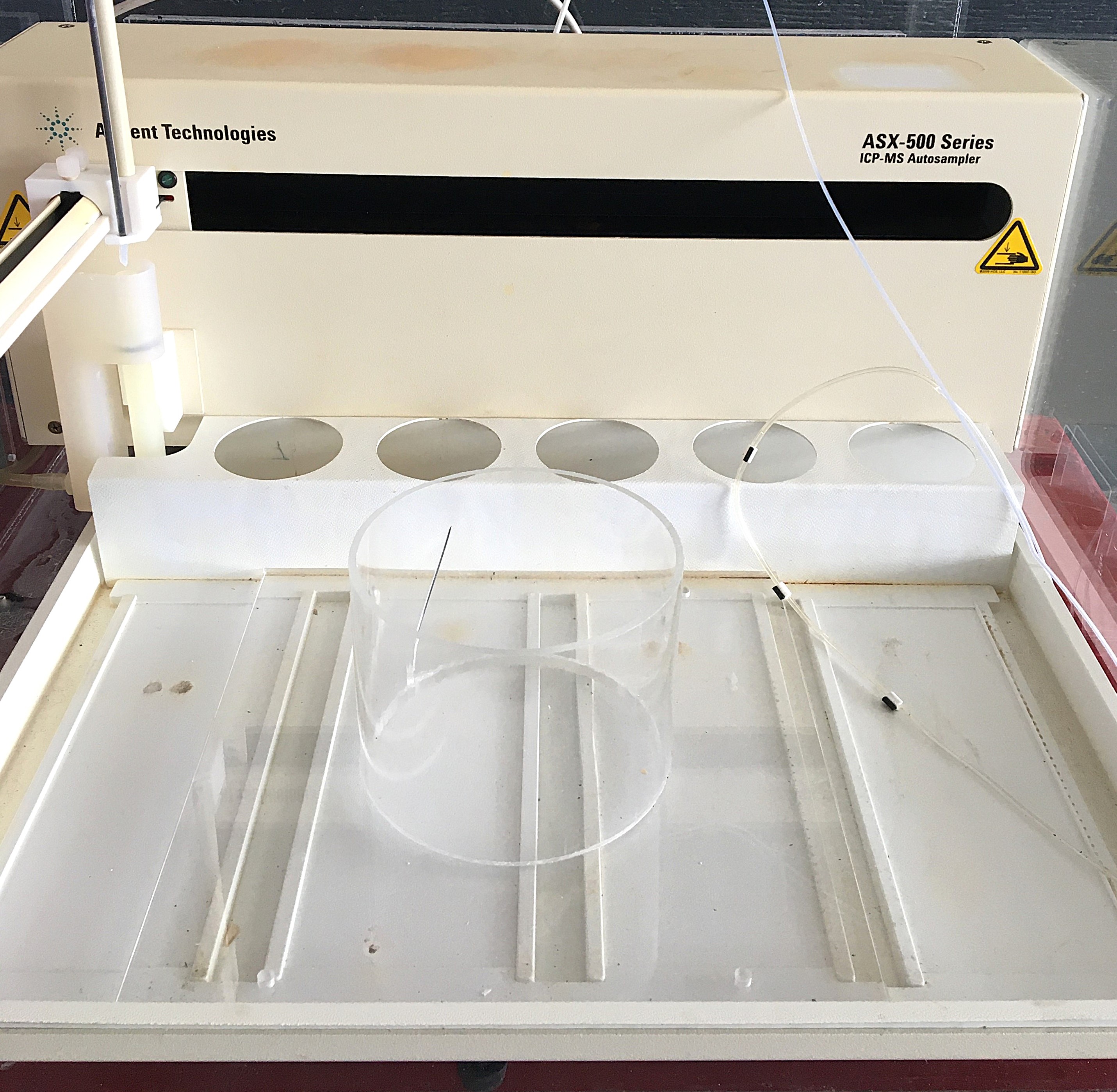 Used CETAC ASX-520 Random Access Autosampler with ENC-500 Enclosure