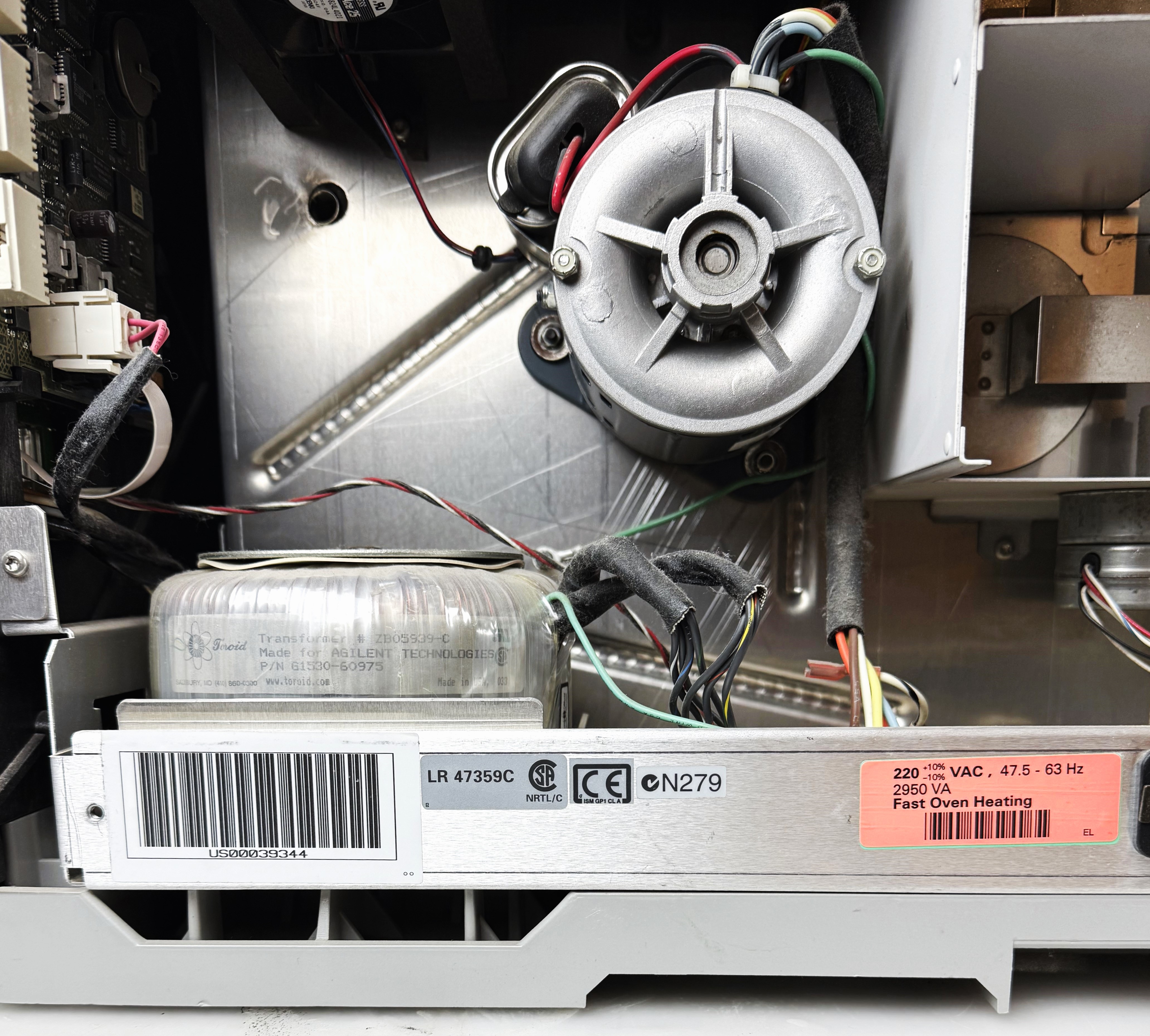 As is Agilent 6890A Plus (G1530A) Gas Chromatograph