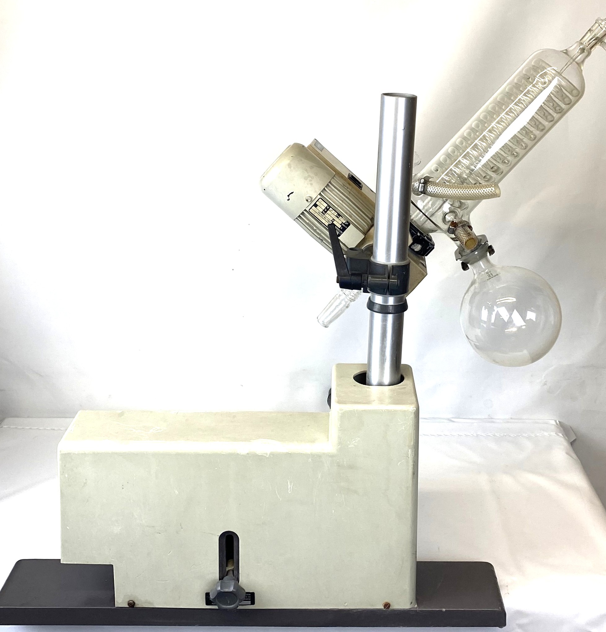 Used Buchi Rotavapor RE-120 Rotary Evaporator with B-465 Bath - COMPLETE
