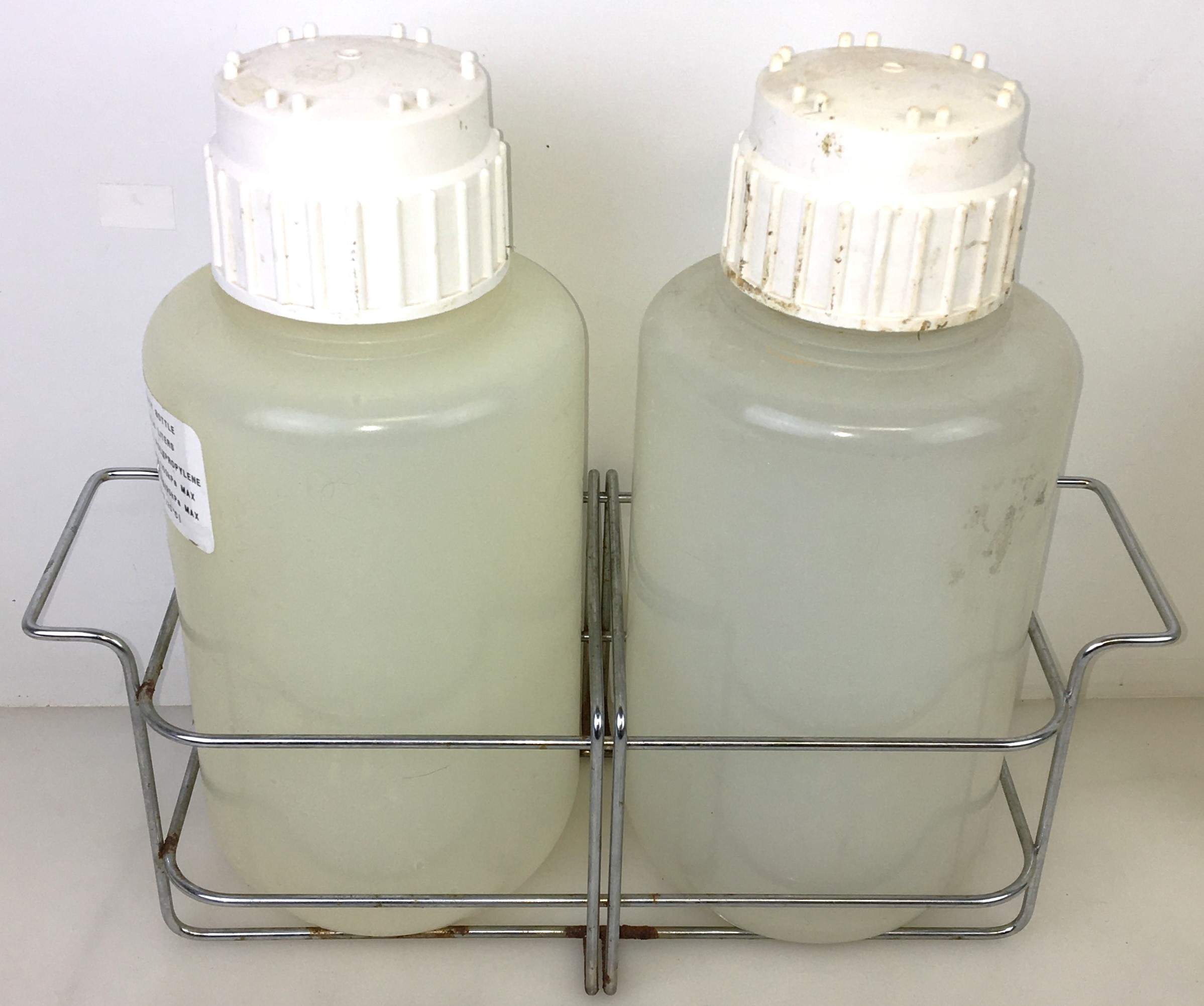 Used Nalgene 2125-4000 Heavy-Duty HDPE Bottle with Closure (4000mL)