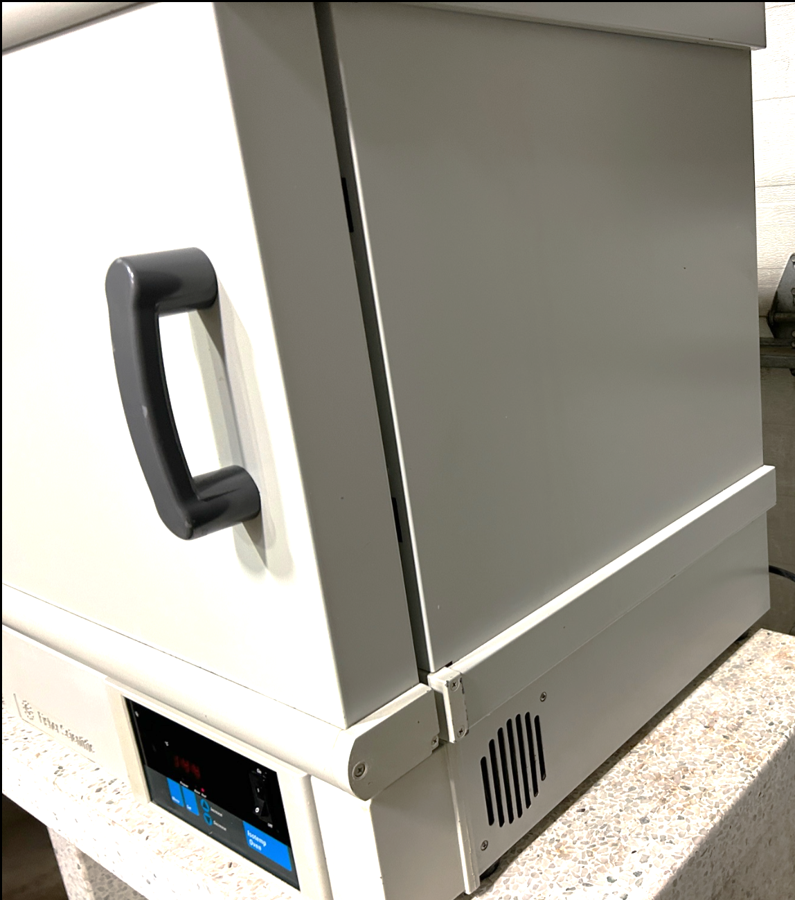 Used Fisher Isotemp 725F Forced-Air Oven (2.5 Cu-Ft)