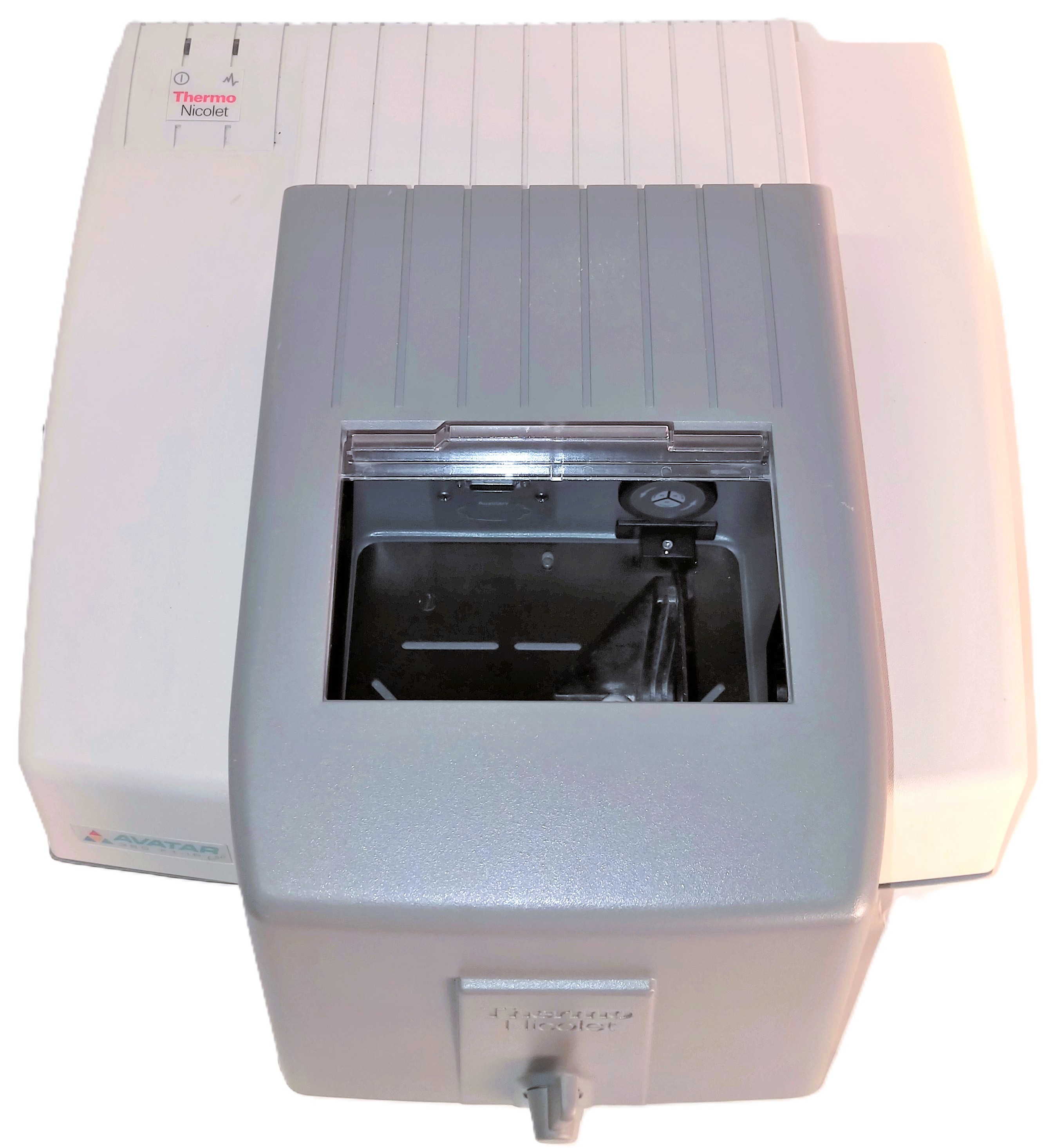 Used Thermo Nicolet Avatar 360 ESP FT-IR Spectrophotometer with Carrying Case