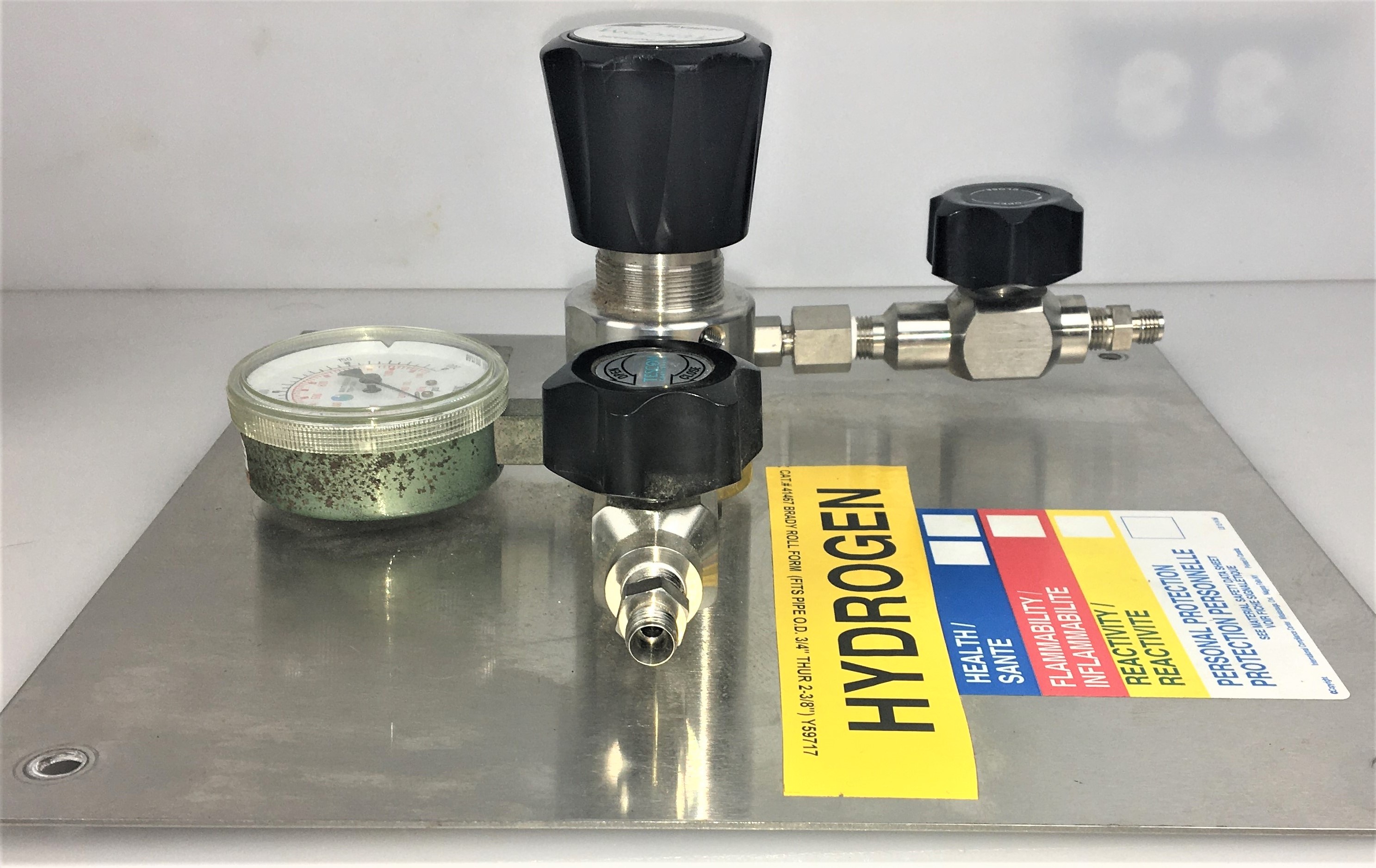 Used Tescom 44-2262-242-010 Pressure-Reducing Regulator Panel