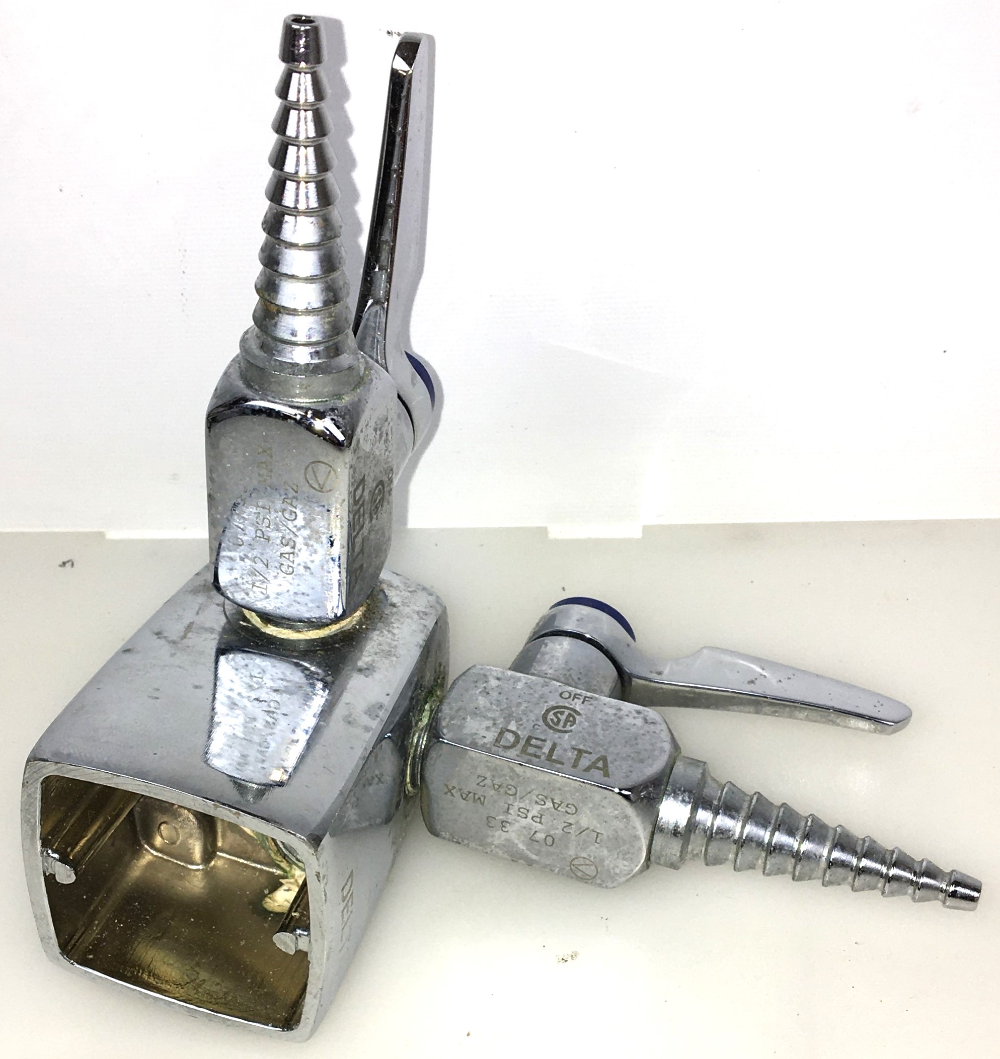 Used Assorted Deck-Mount Turrets and Valves for Air, Gas and Vacuum