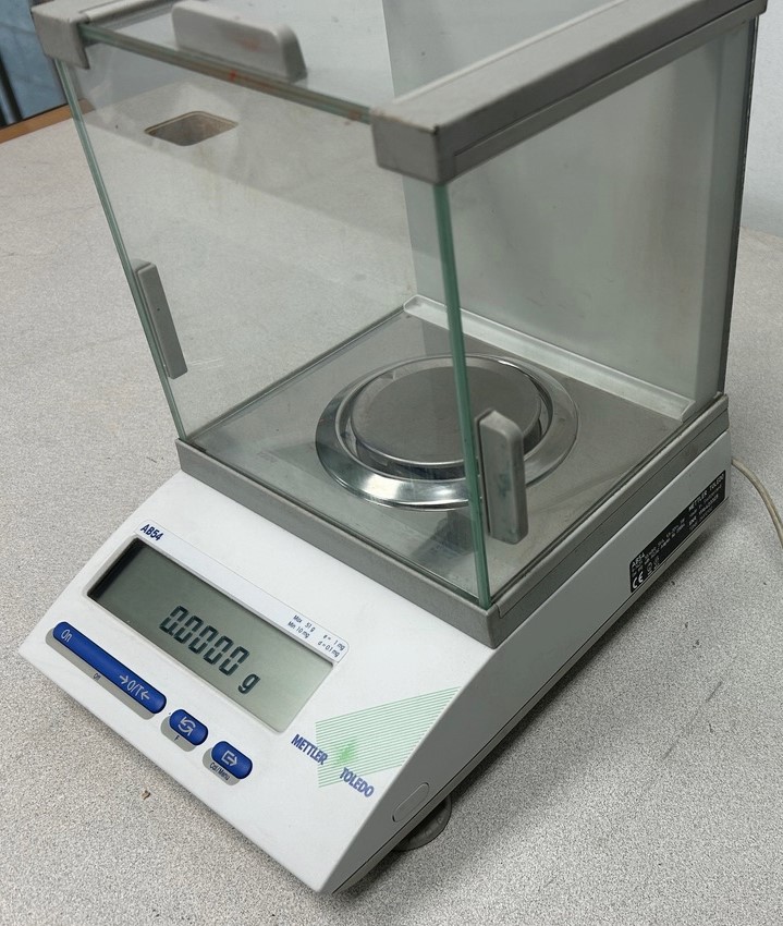 Used Mettler Toledo AB54 Analytical Balance (51g x 0.0001g)