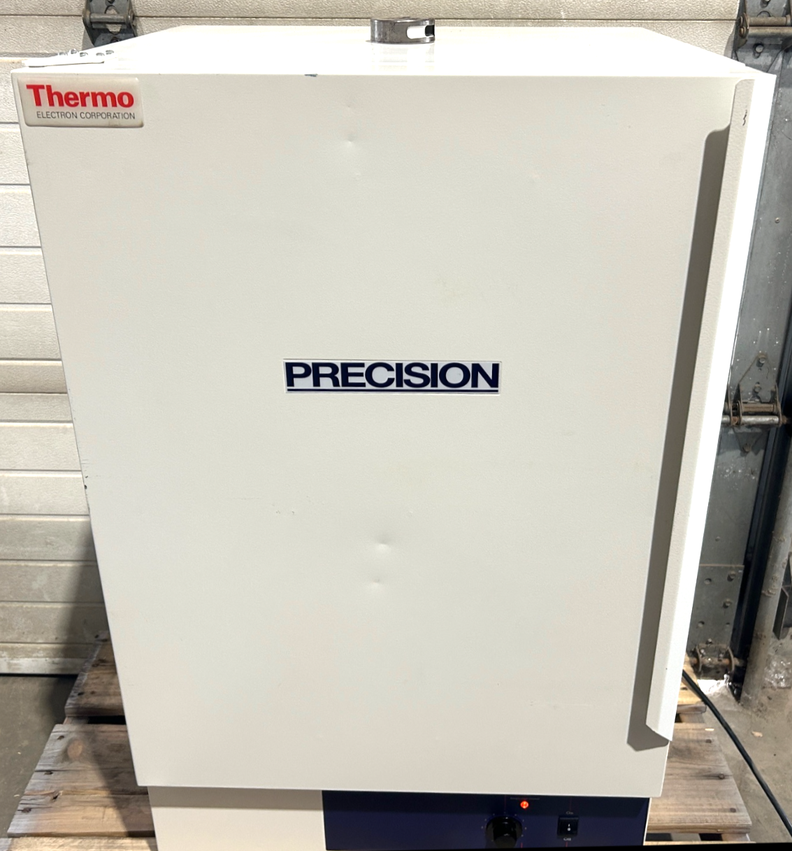 Used Thermo Precision 3524 (5EG) Gravity-Convection Incubator (4.5 Cu-Ft)