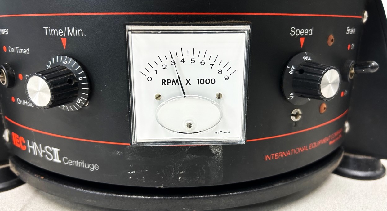 Used IEC HN-SII Centrifuge with IEC 815 Rotor (24 x 15mL)
