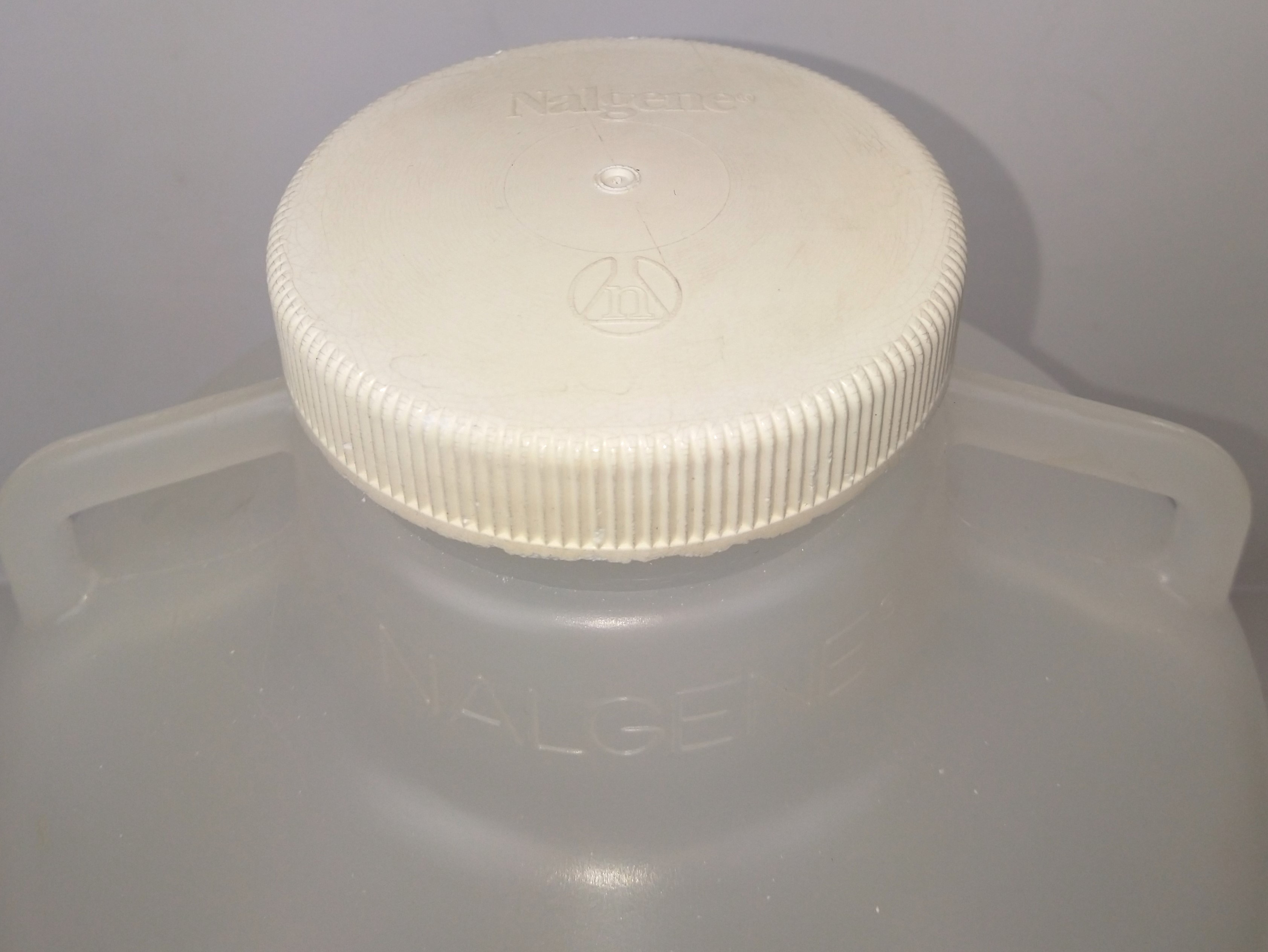 Used Nalgene 2235-0020 Wide-Mouth Round Carboy with Handles - 10L