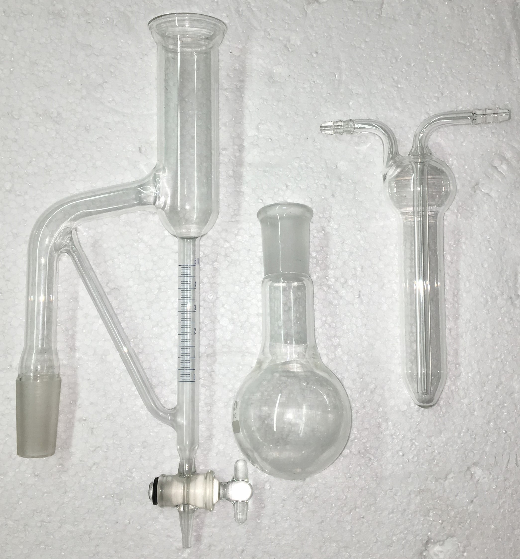 Used Corning PYREX 3405 Volatile Oil 100mL Distillation Apparatus for Oils Lighter Than Water