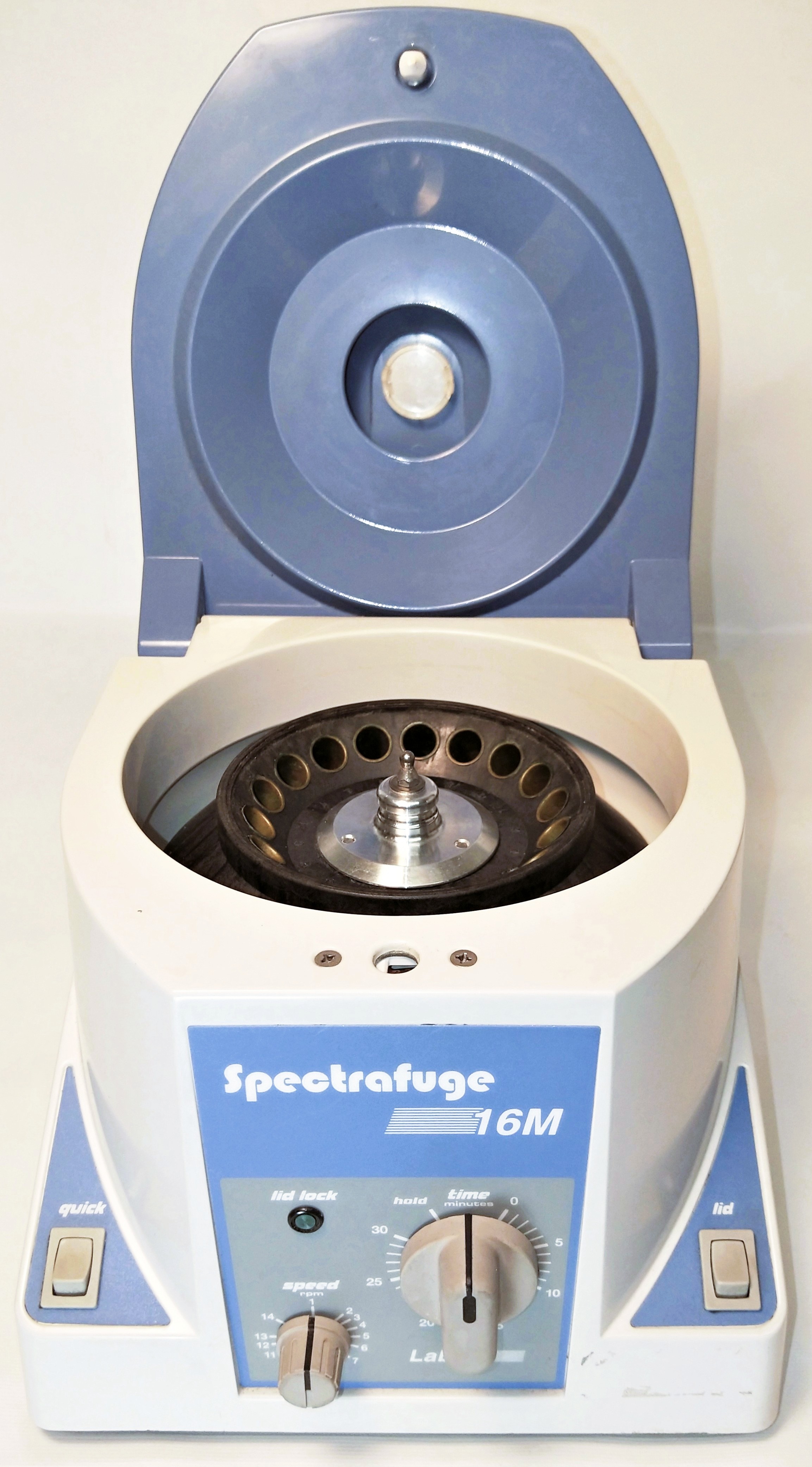 Used Labnet Spectrafuge 16M MicroCentrifuge (18 x 1.5/2mL)