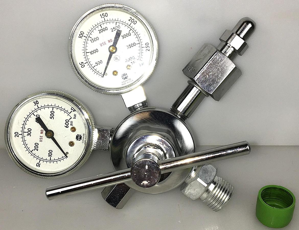 Used Veriflo 19600325 Stainless Steel Pressure Regulator (CGA 346)