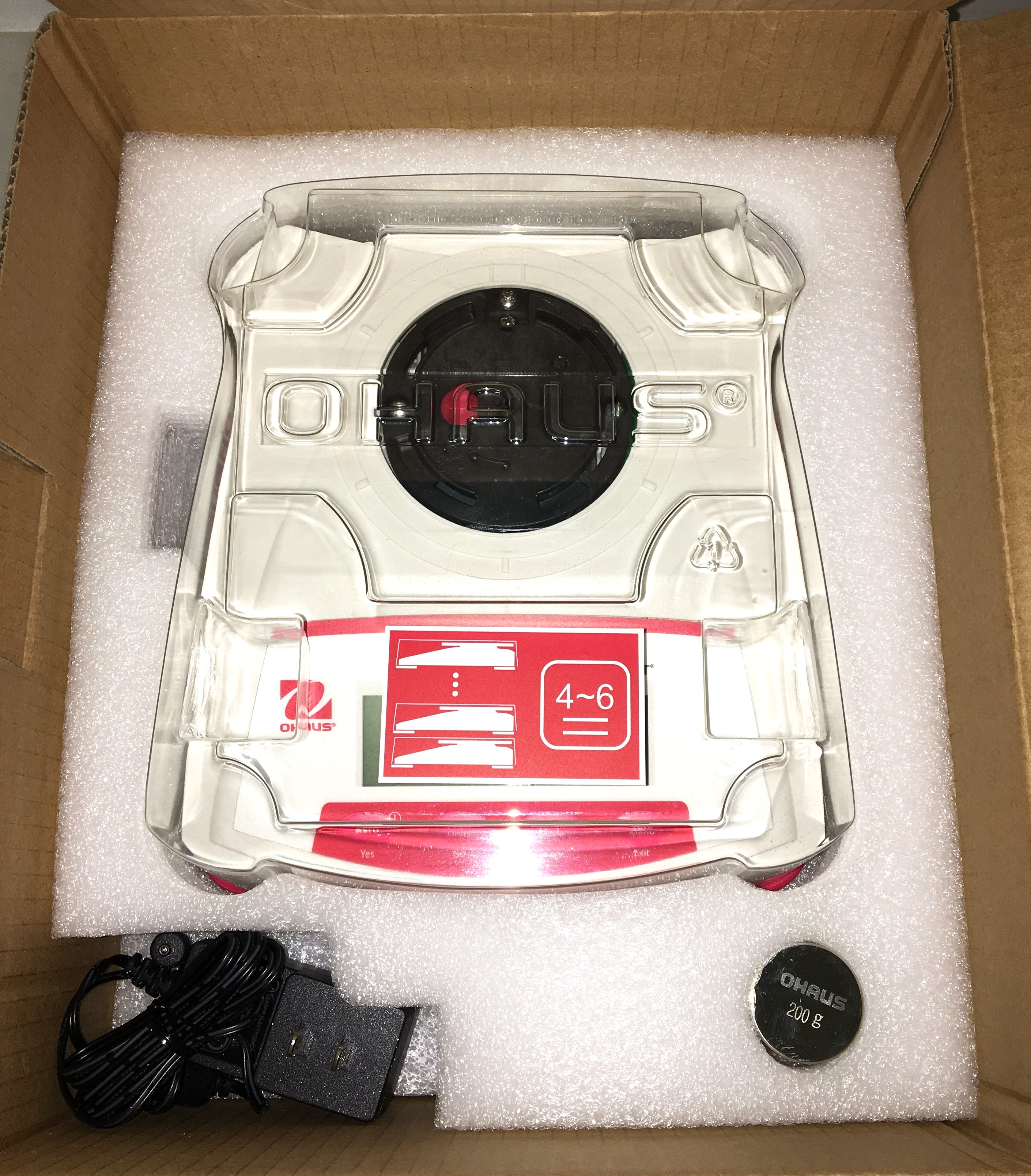 New Open Box Ohaus Scout SKX 222 Portable Balance (220g x 0.01g)