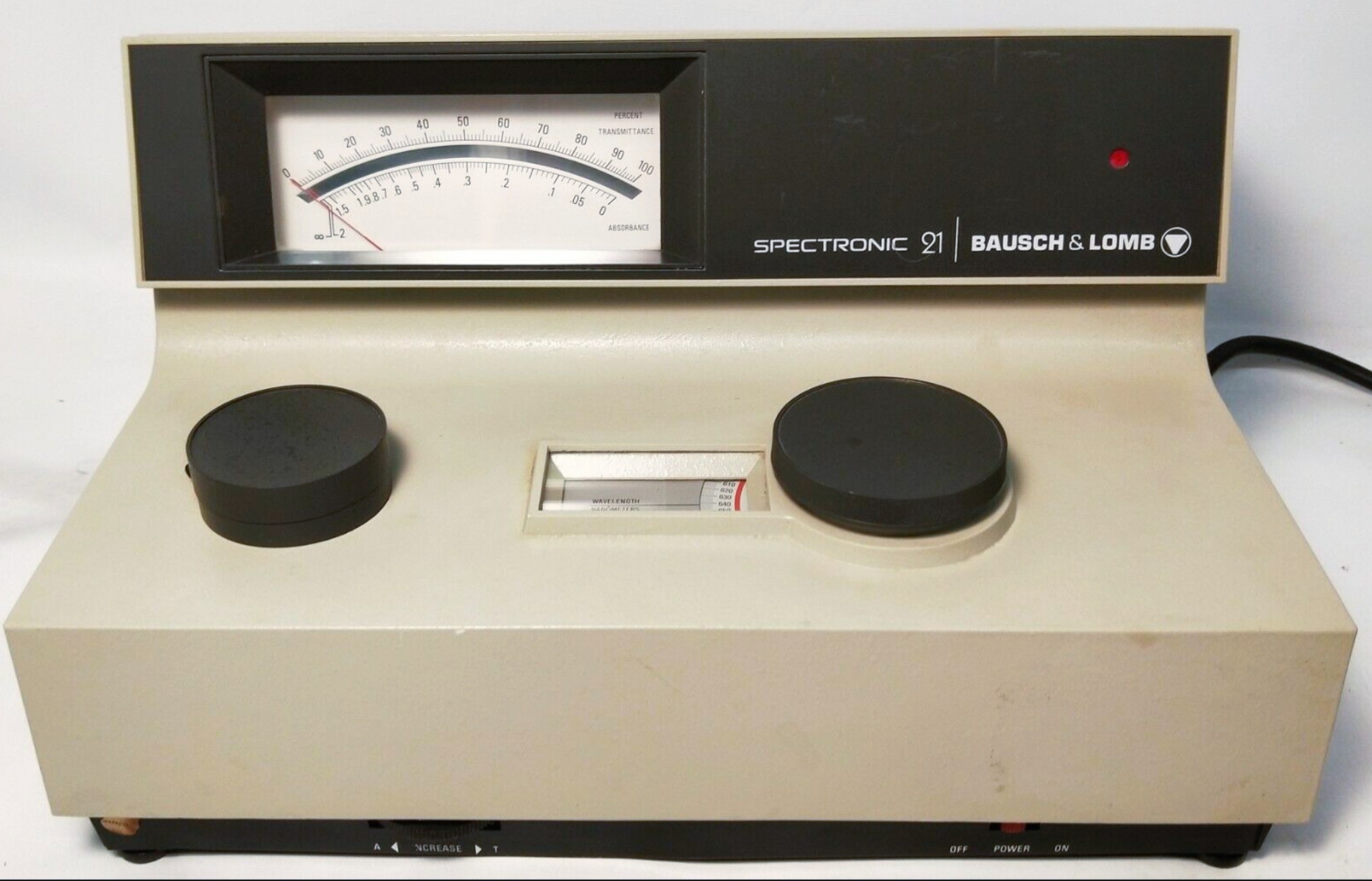 Used Bausch & Lomb Spectronic 21 (33.22.42) Visible Spectrophotometer (340 to 950nm)