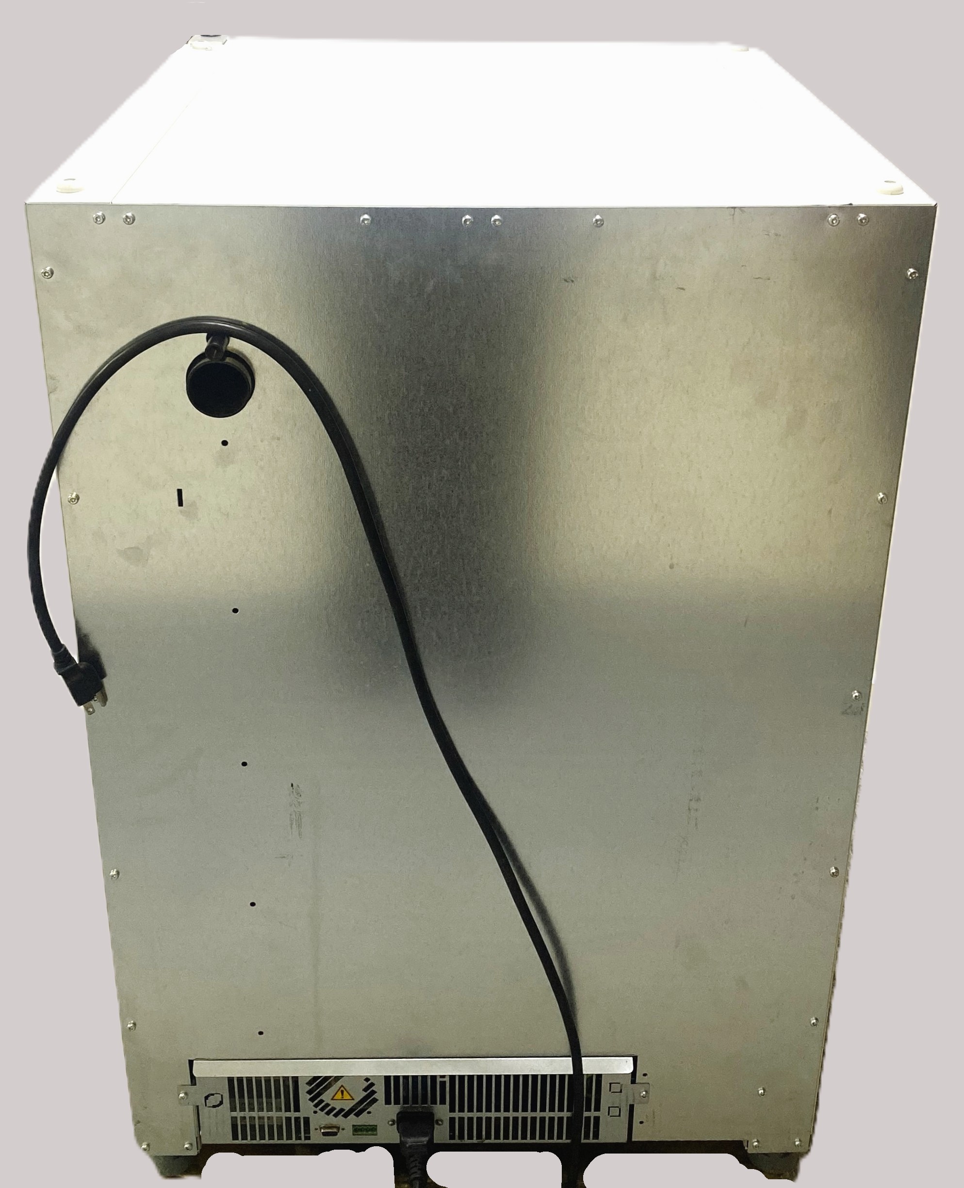Used Thermo HeraTherm IMH 100  Forced-Air Incubator (3.67 Cu-Ft)