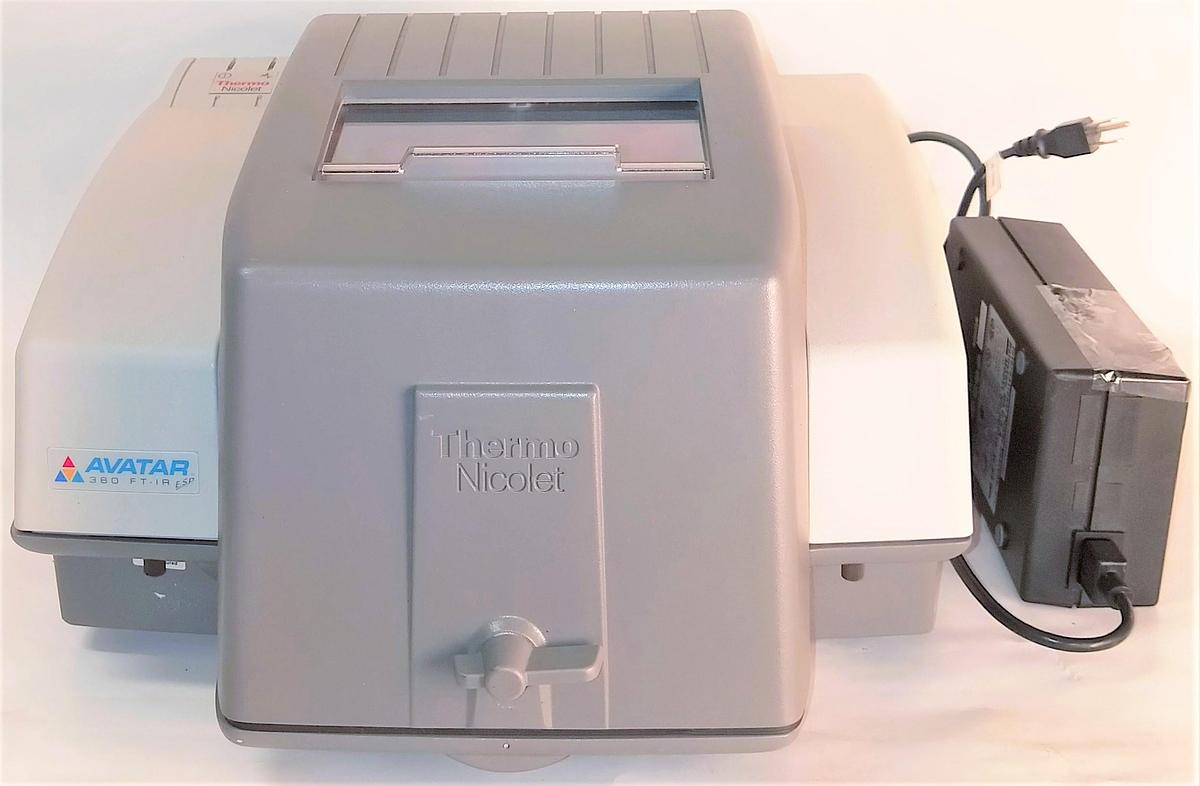 Used Thermo Nicolet Avatar 360 ESP FT-IR Spectrophotometer with Carrying Case