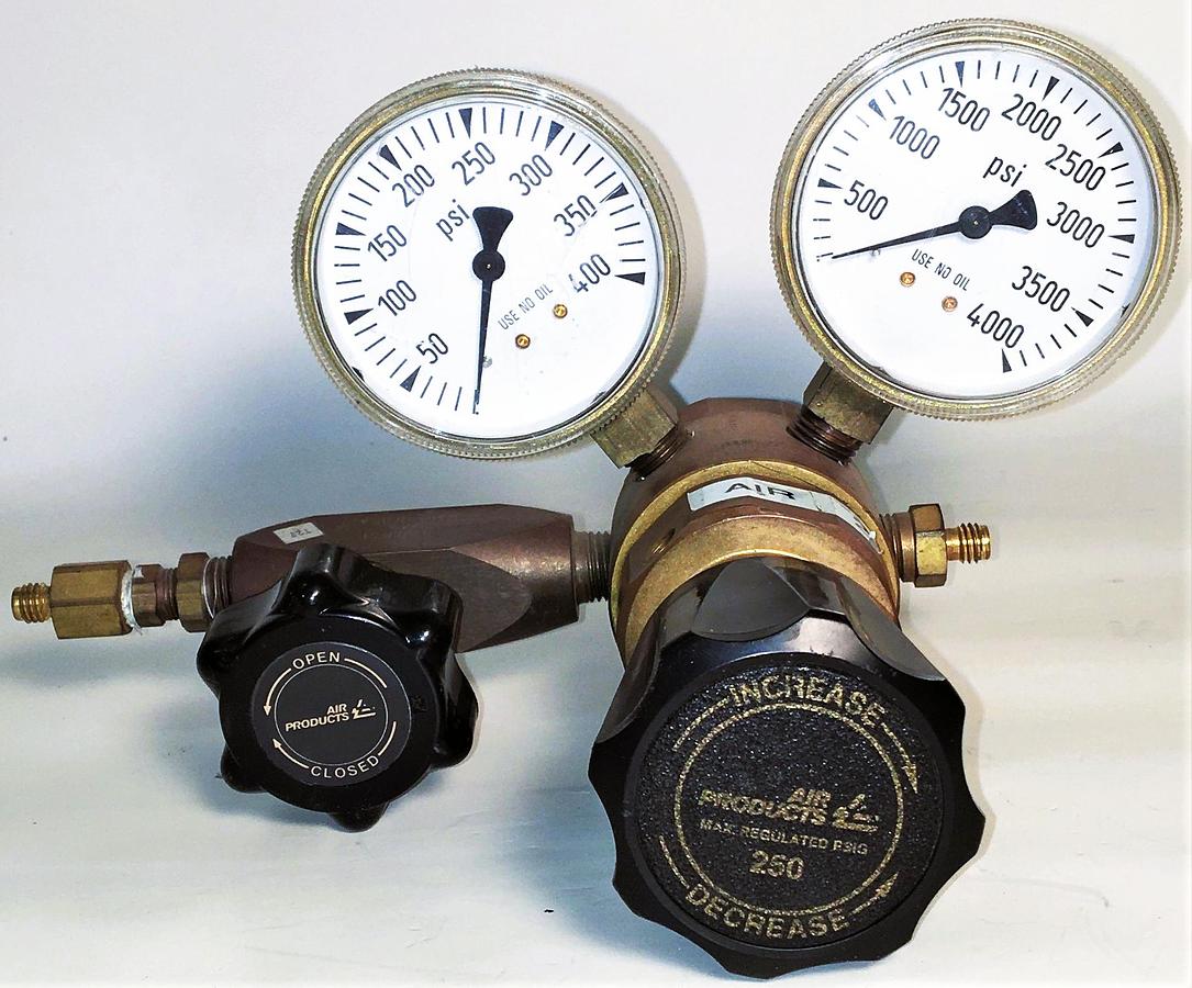 Used Air Products Nova B 44MF Dual Stage Brass Regulator