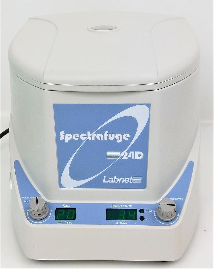 New Open Box Labnet Spectrafuge 24D MicroCentrifuge (24 x 1.5-2mL)