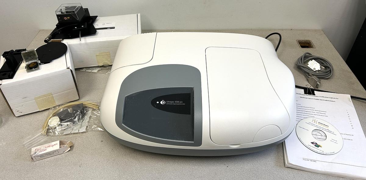Used Biochrom Ultrospec 4300 Pro UV-Visible Spectrophotometer (190 to 1100nm)