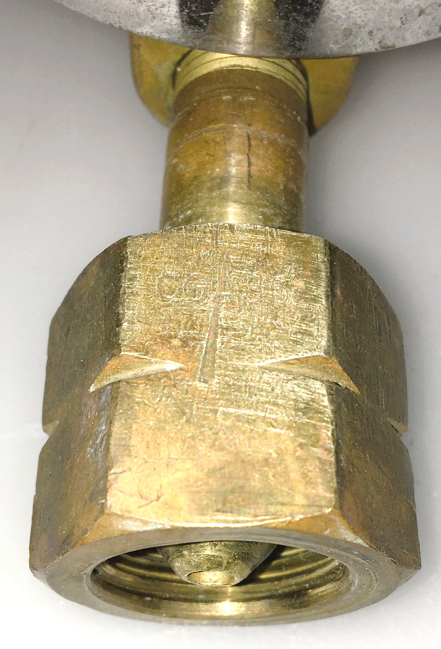 Used Fisherbrand 10-575-115 Brass Pressure Regulator (CGA 350)