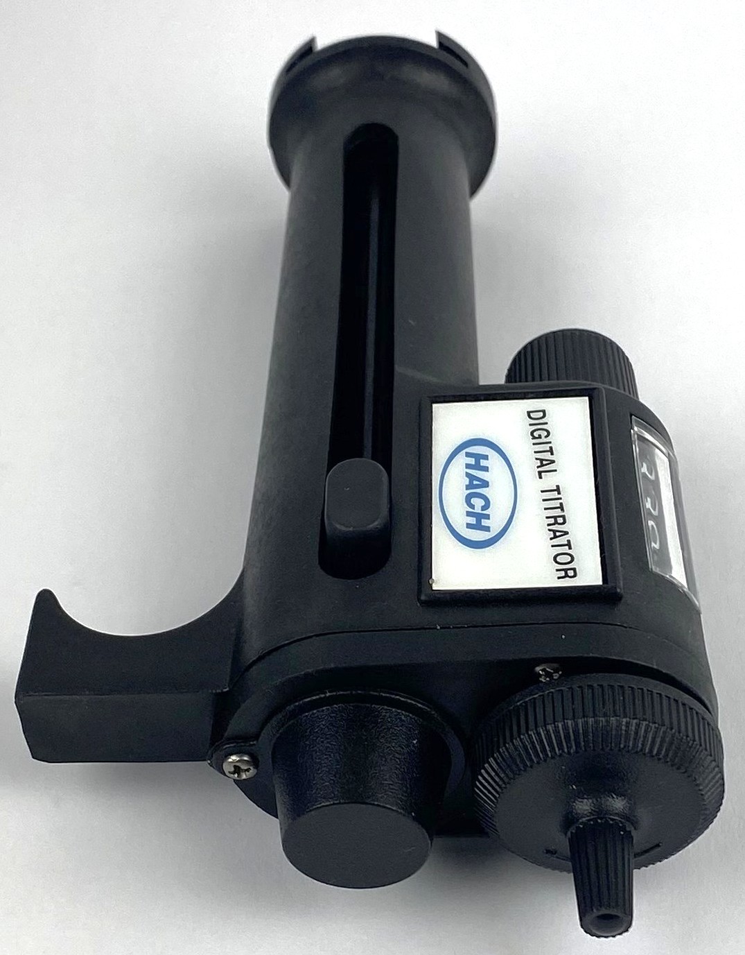 Used Hach 16900-08 Digital Titrator with SU-DT Sulfite Test Kit