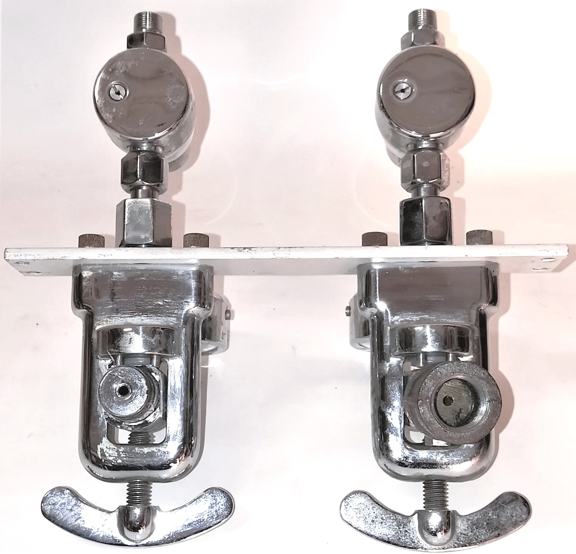 Used Dameca Dual Oxygen Regulator for Anesthesia Machine