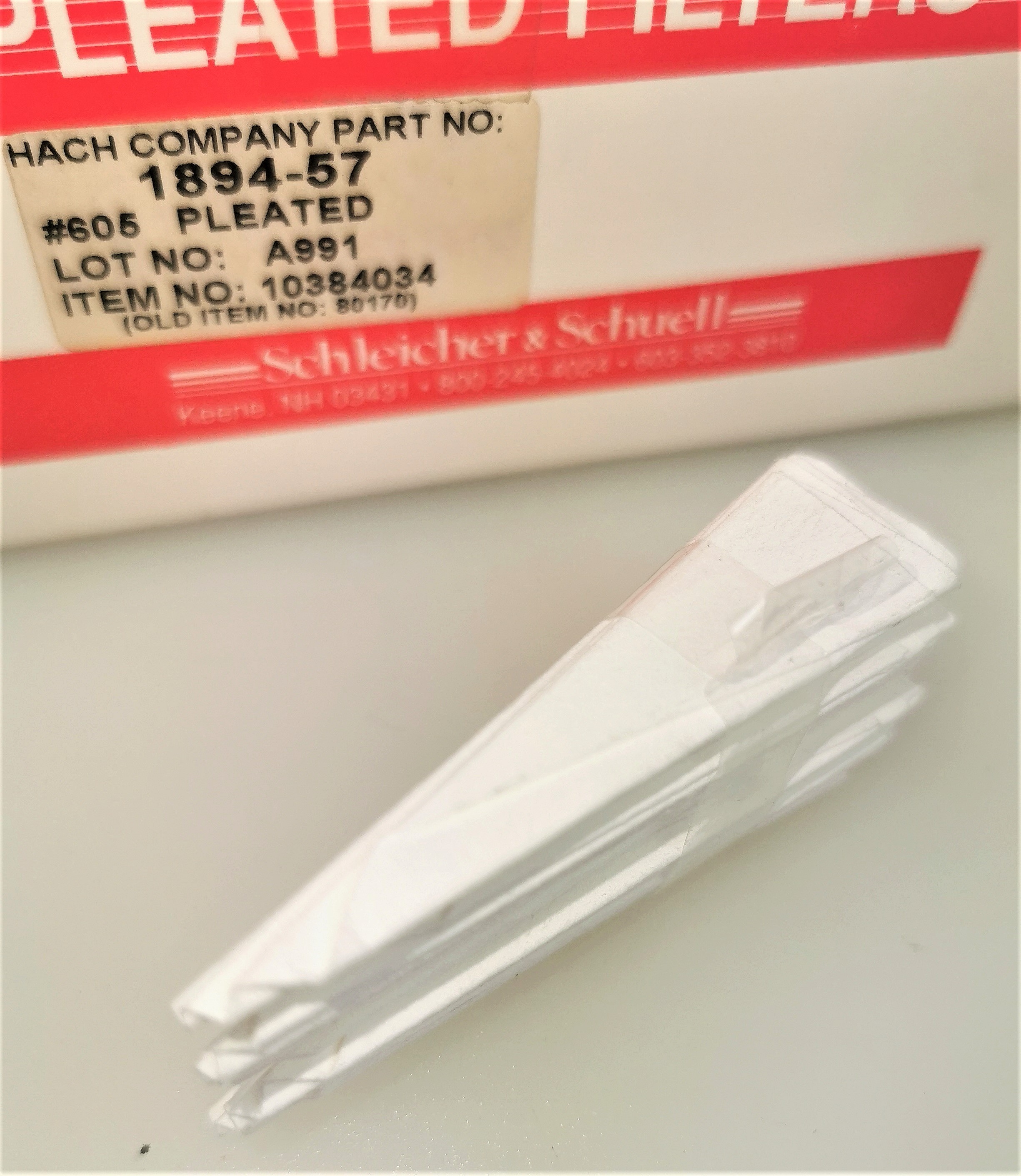 New Open Box Hach QT 1894-57 Pleated #605 Filter Papers - 125mm (Pack of 100)