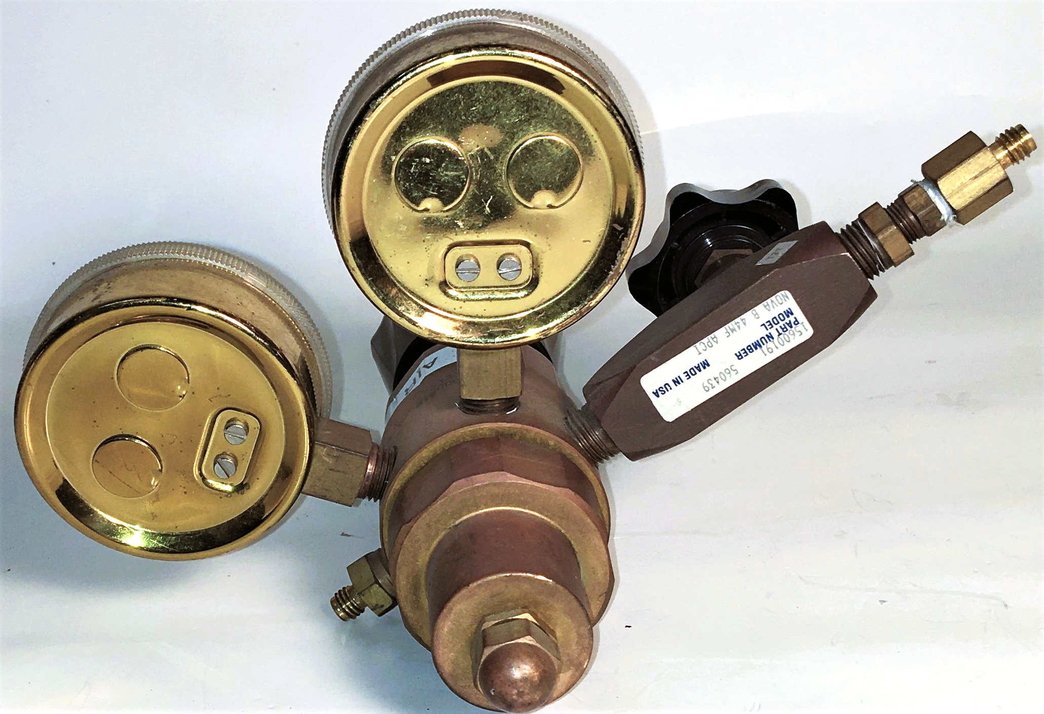 Used Air Products Nova B 44MF Dual Stage Brass Regulator