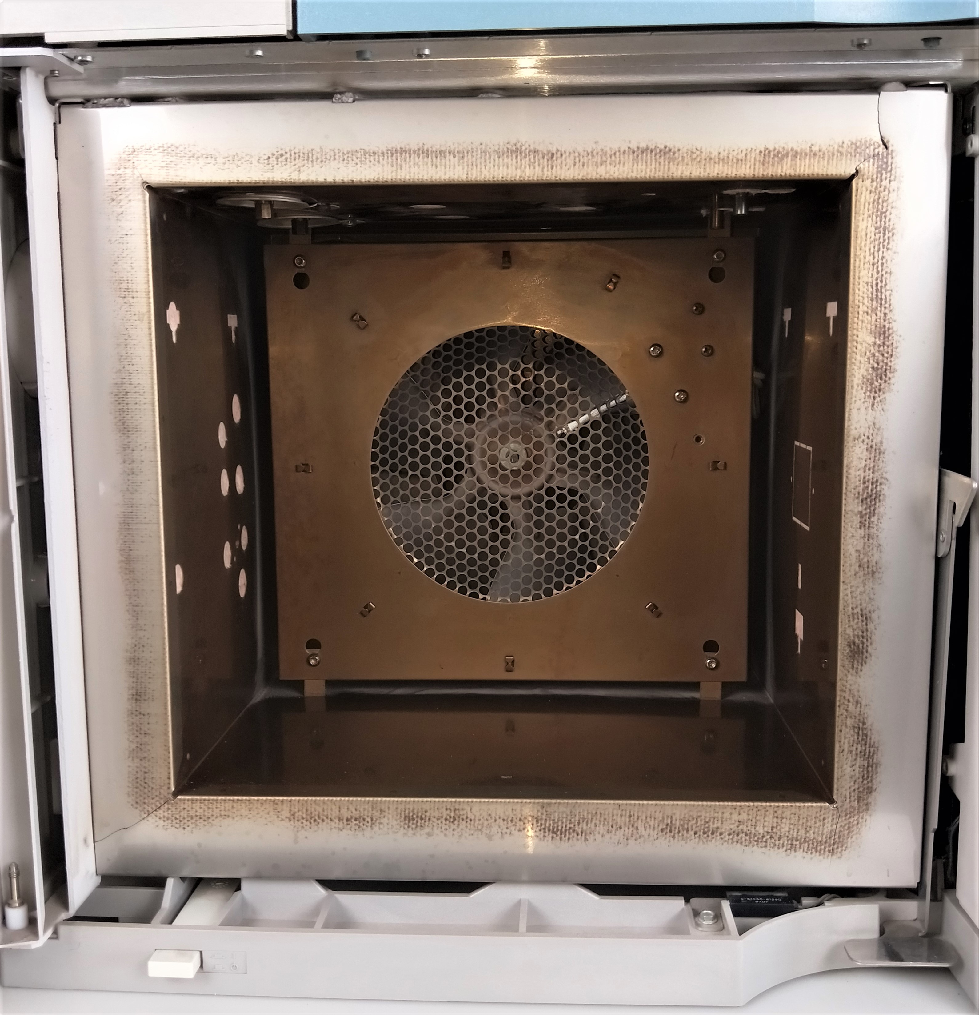 Used Agilent 6890 Series (G1530A) Dual FID Gas Chromatograph with Autosampler