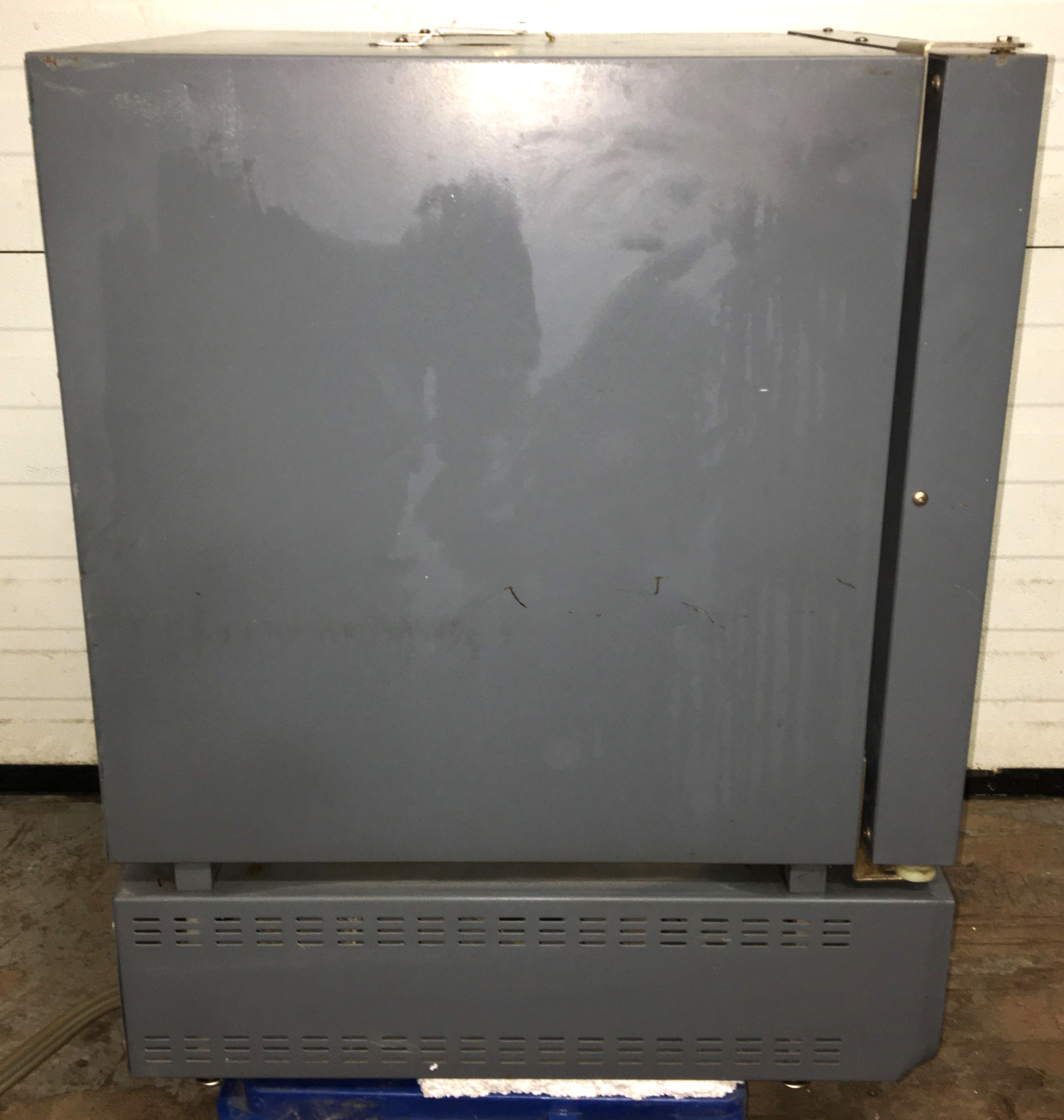 Used Thermolyne F30438CM Muffle Furnace (1.6 Cu-Ft)