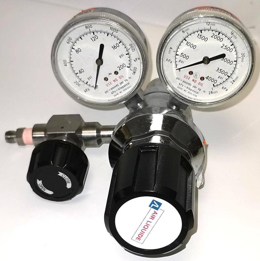 Used Liquid Air 2123311-346 Stainless-Steel Compressed Air Regulator (CGA 346)