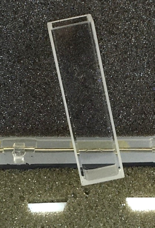 Used Thomas 8490-D57 Glass Cuvette with Stopper - 3.5mL (Set of 4)