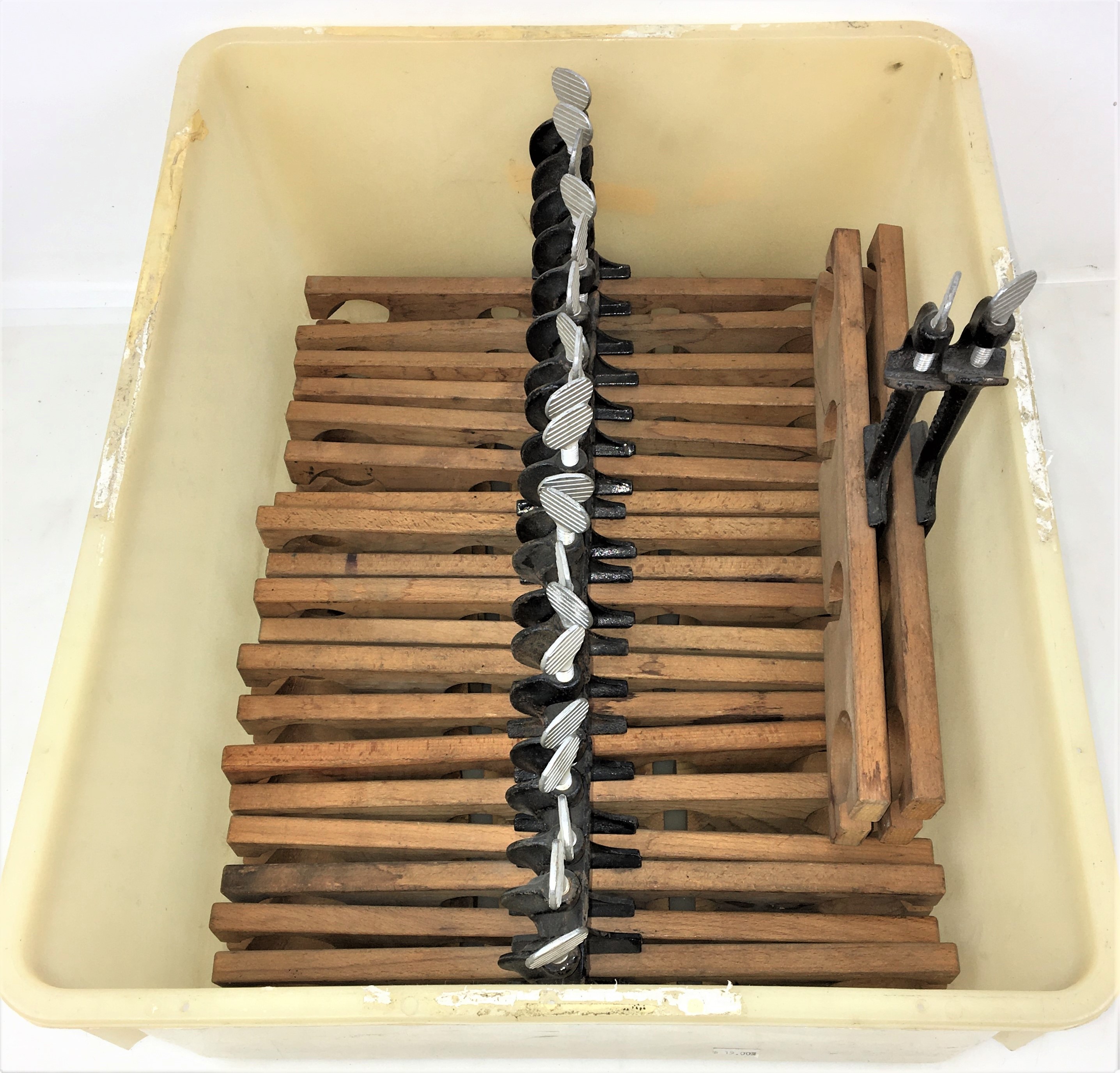 Used Fisherbrand 14-740Q Four-Funnel Support Arm with Clamp