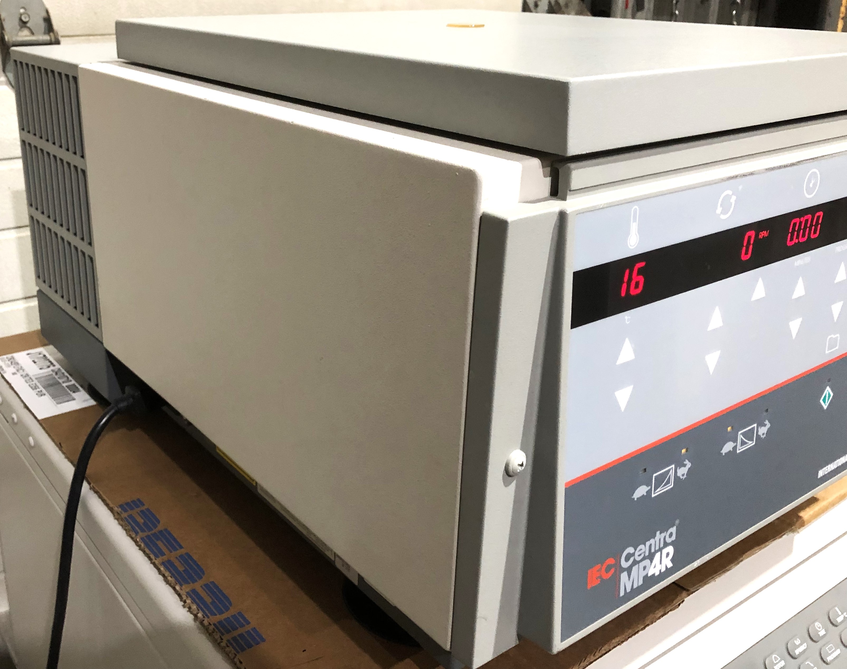 Used IEC Centra MP4R Refrigerated Centrifuge with IEC 224 Rotor and Accessories - 4 x 50mL