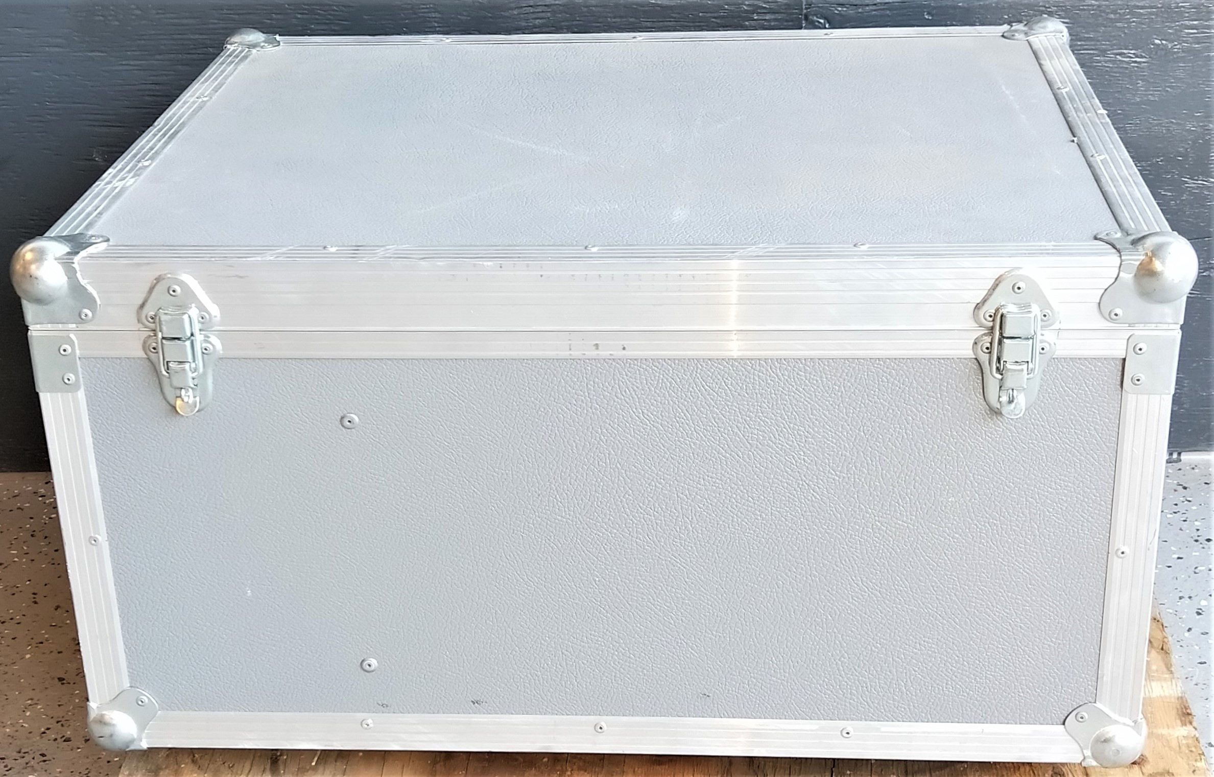 Used Thermo Nicolet Avatar 360 ESP FT-IR Spectrophotometer with Carrying Case