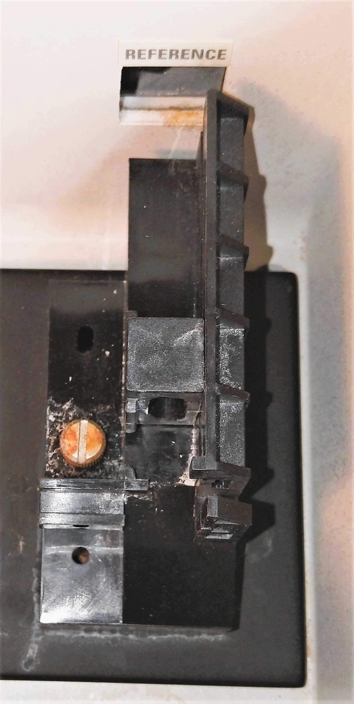 Used ATi Unicam UV4-200 UV-Visible Spectrophotometer (190 to 900nm) - FOR PARTS