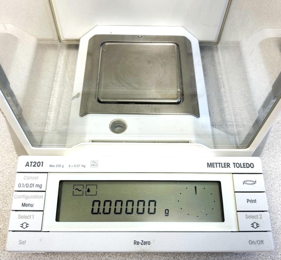 Used Mettler Toledo AT201 Analytical Balance (205g x 0.0001g)