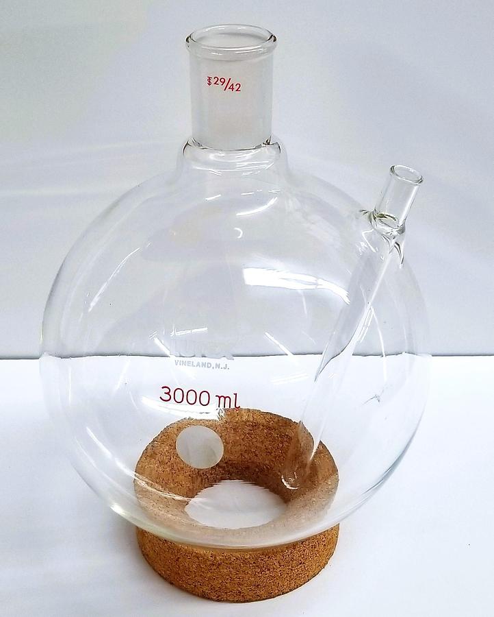 Used Lurex 3000mL Boiling-Reaction Flask with Integrated Thermowell (29/42 ST Joint)