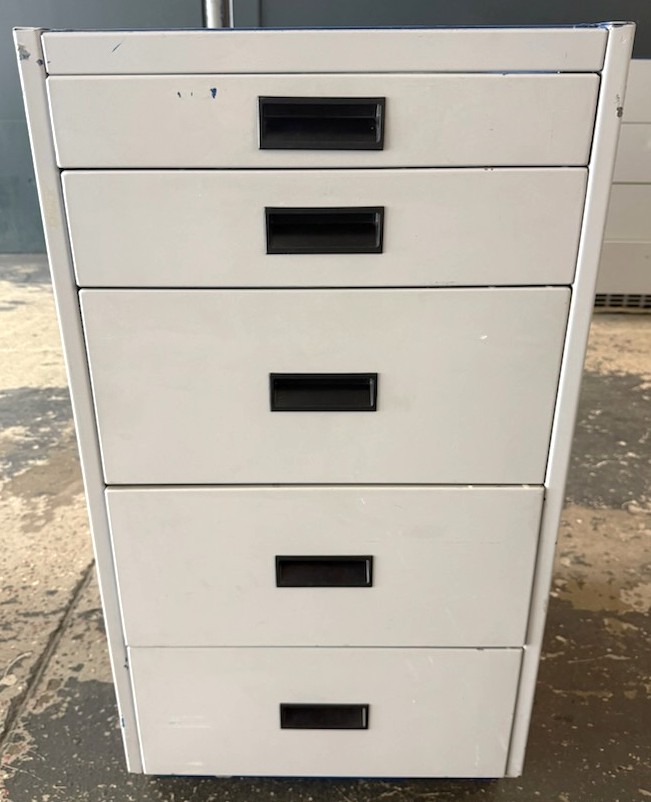 Used Metal Laboratory Cabinetry (9 Linear Ft)