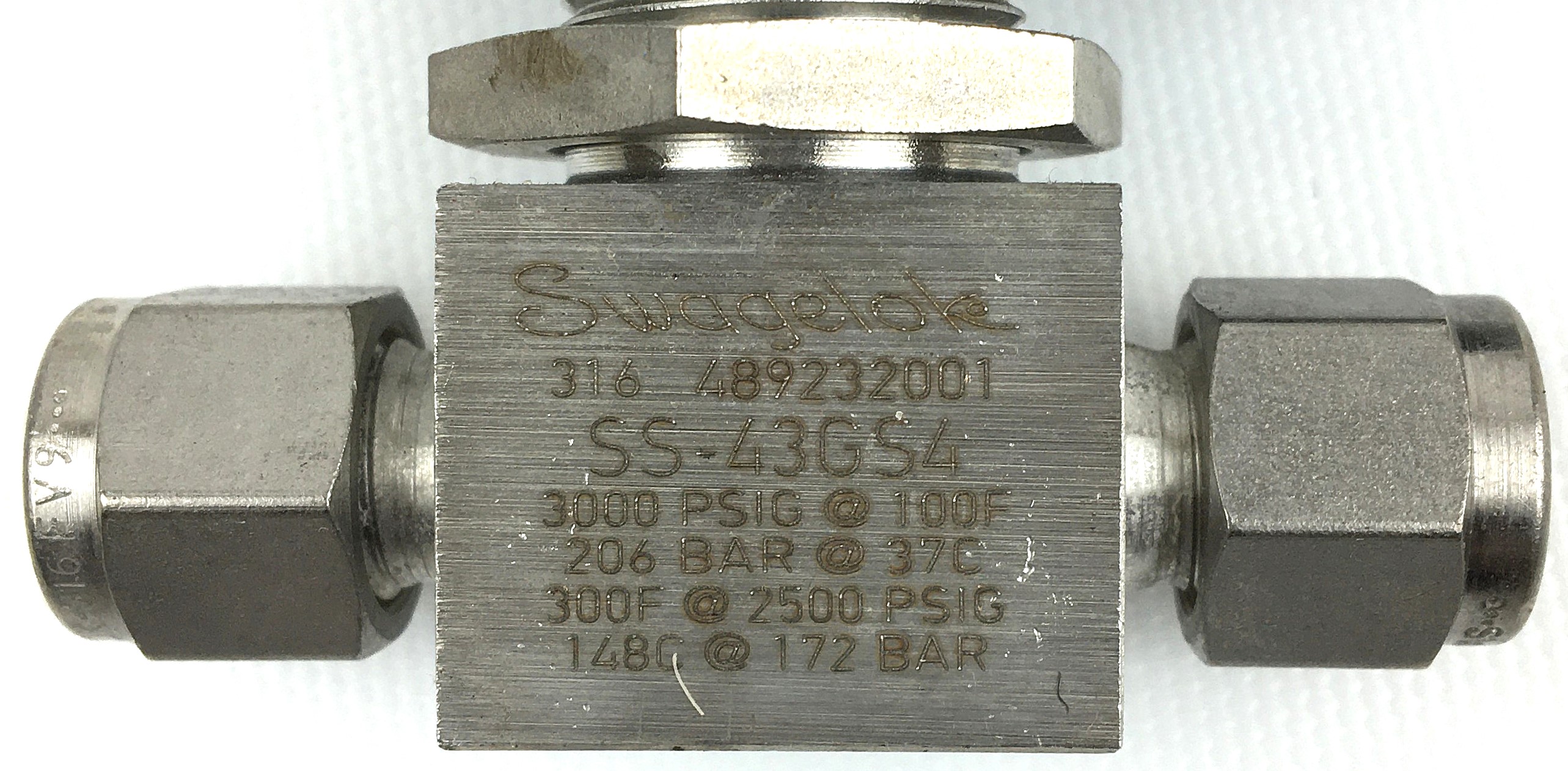 Used Swagelok Whitey SS-43GS4 Straight 2-Way Ball Valve (1/4" Fitting)