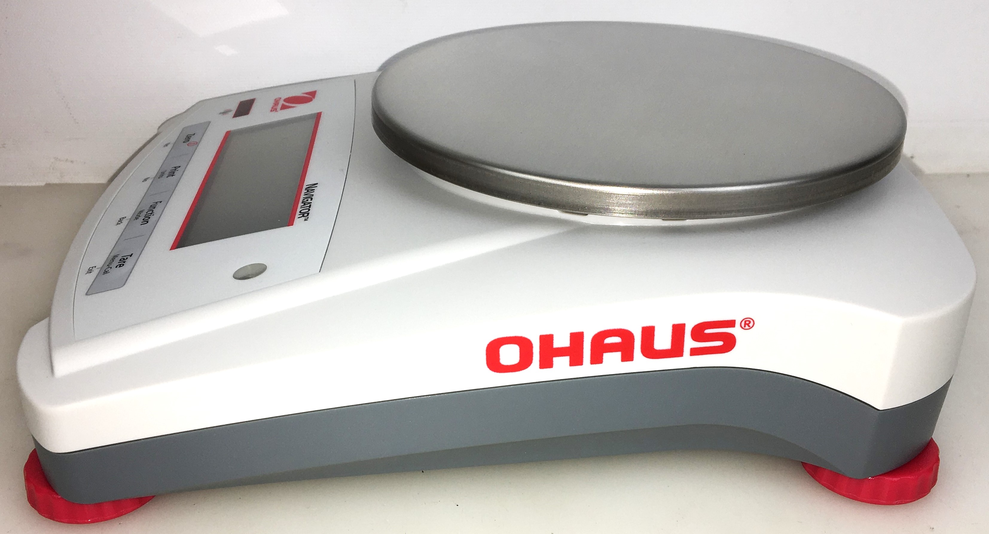 New Open Box Ohaus Navigator NV222 Portable Balance (220g x 0.01g)