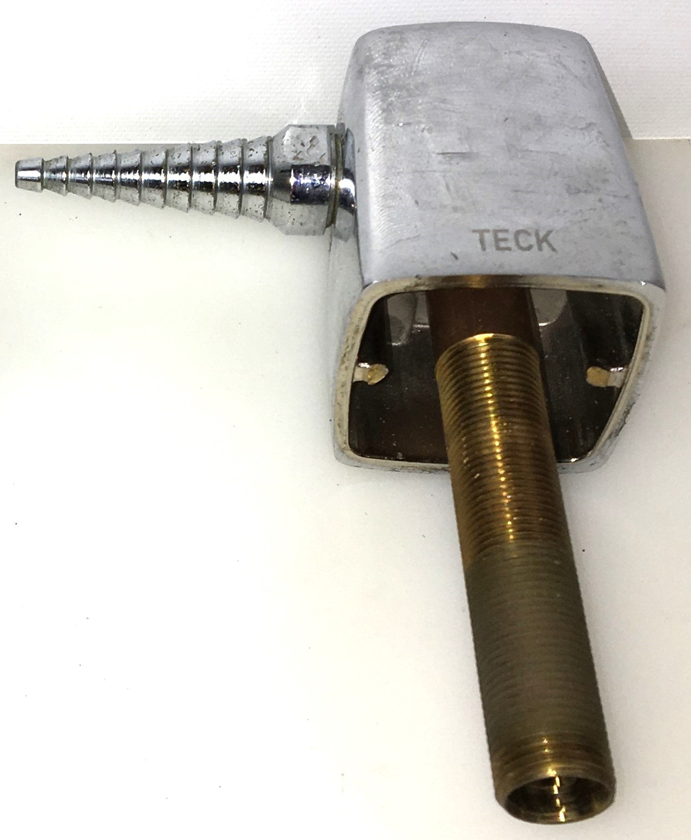 Used Assorted Deck-Mount Turrets and In-Line Ball Valves for Air, Gas and Vacuum